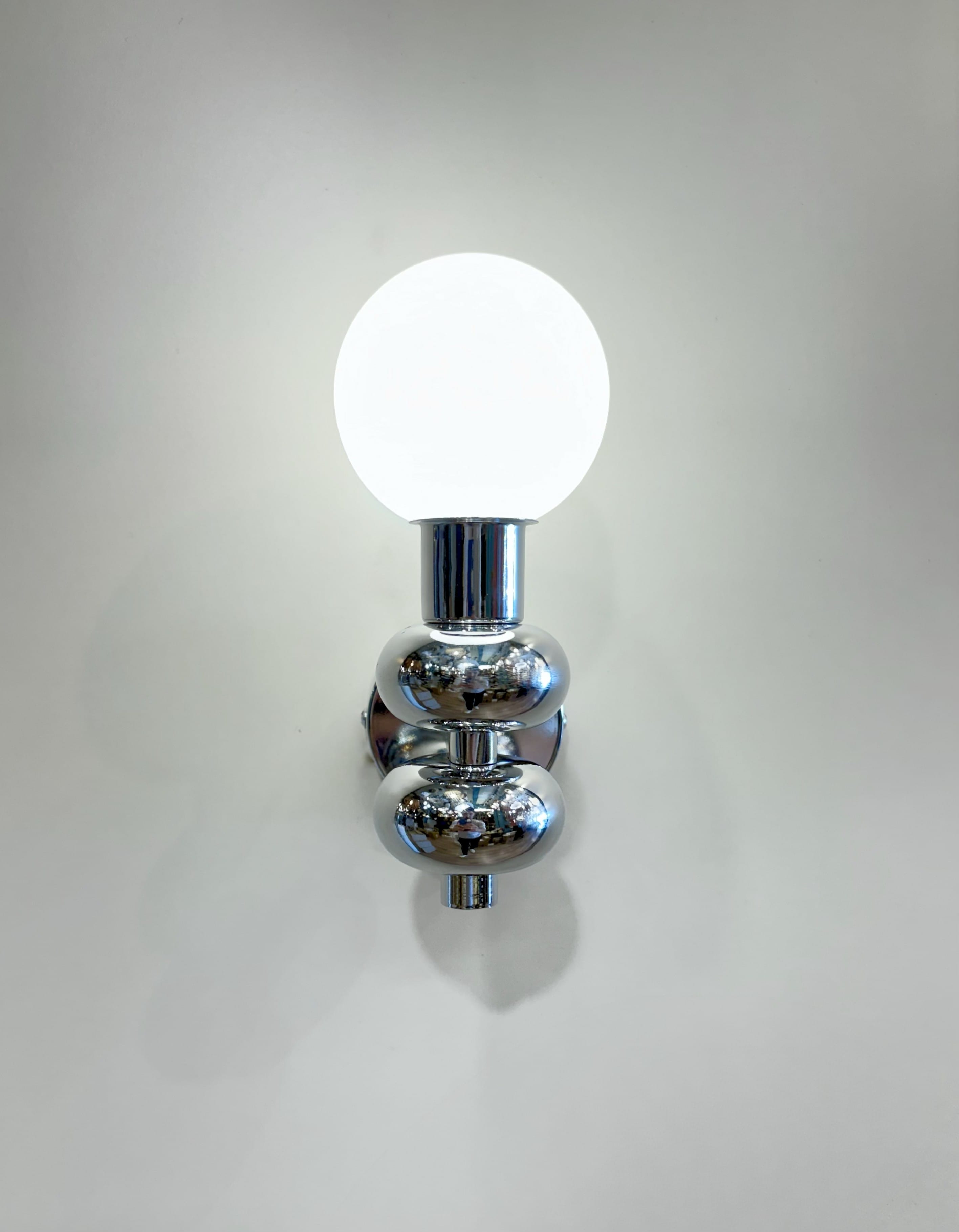 Arel Lighting ALZIRA Modern Globe Wall Light
