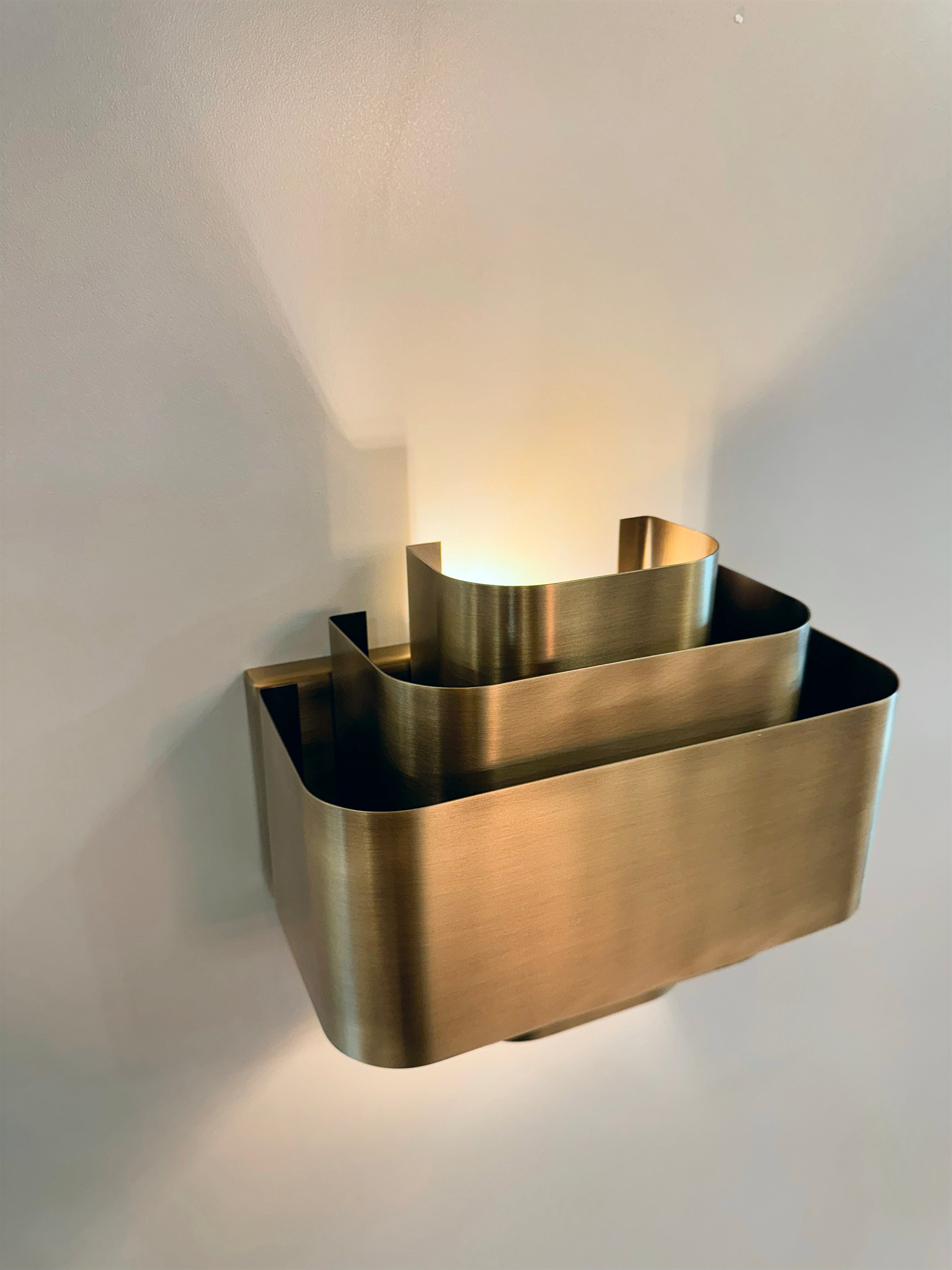 Arel Lighting AREZZO Wall Sconce