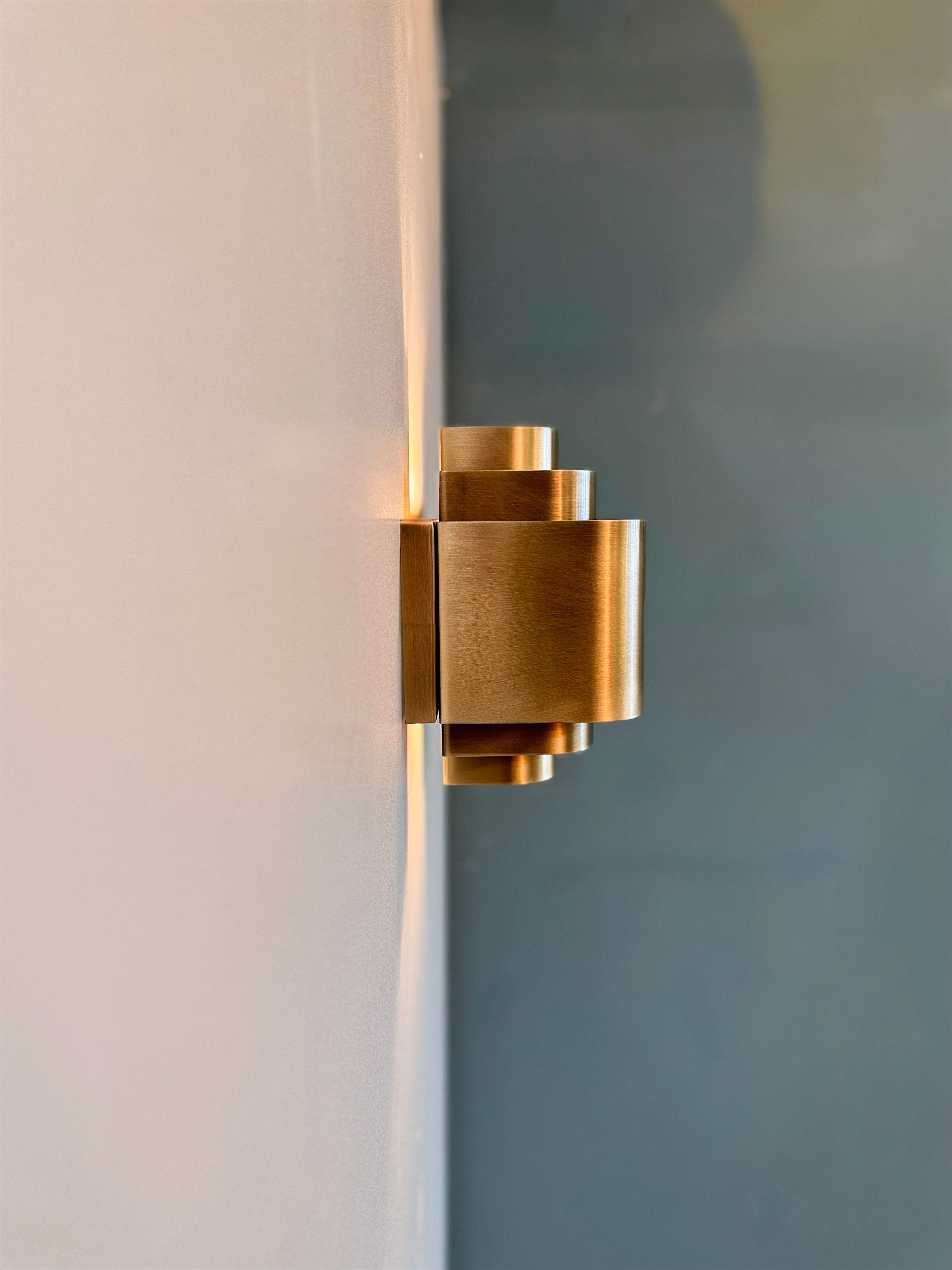Arel Lighting AREZZO Wall Sconce