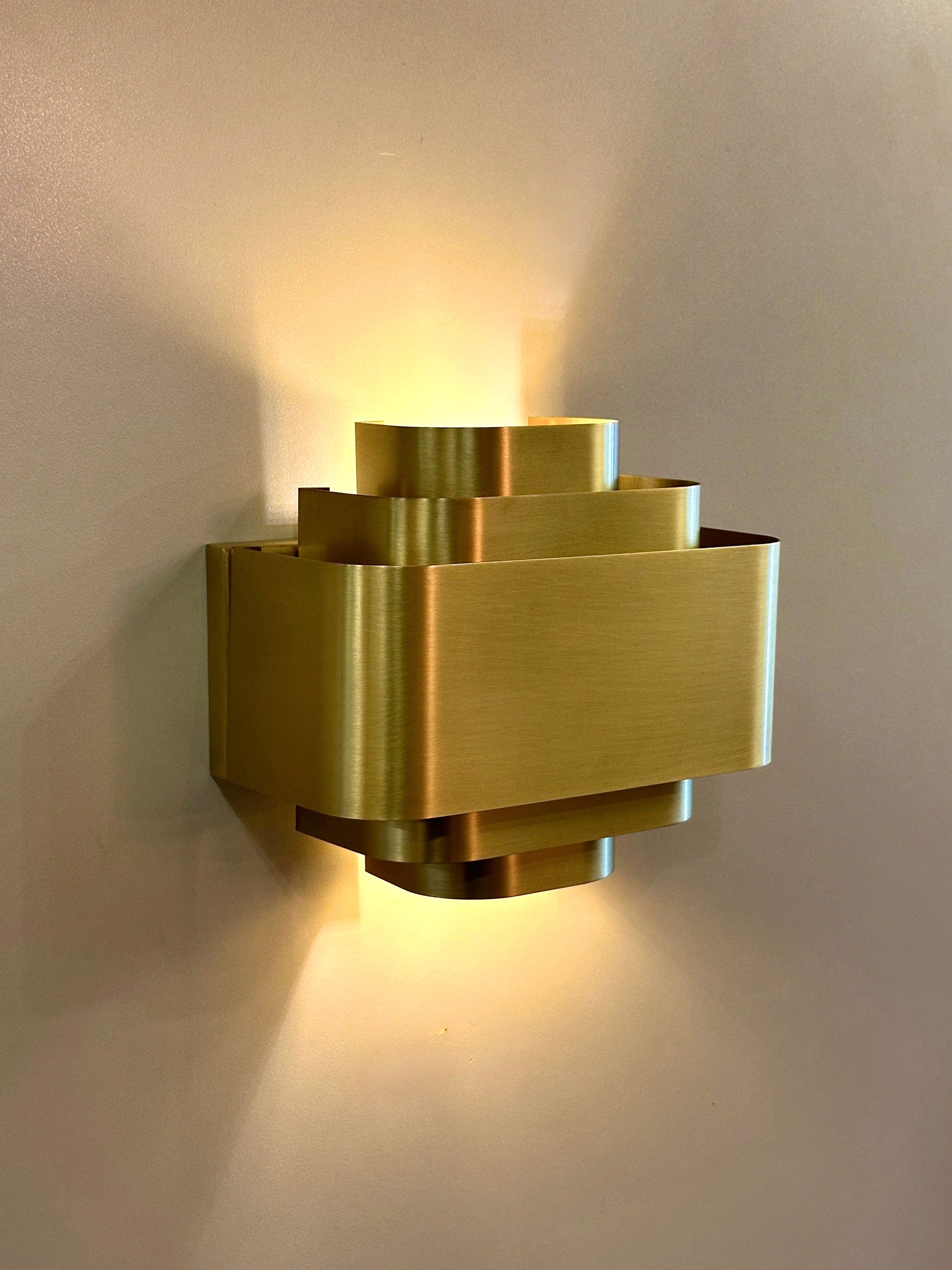 Arel Lighting AREZZO Wall Sconce