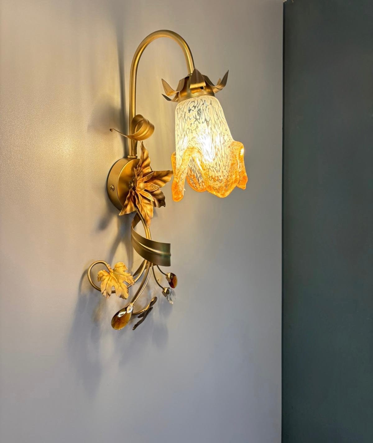 Arel Lighting ARMEN Flower Wall Sconce