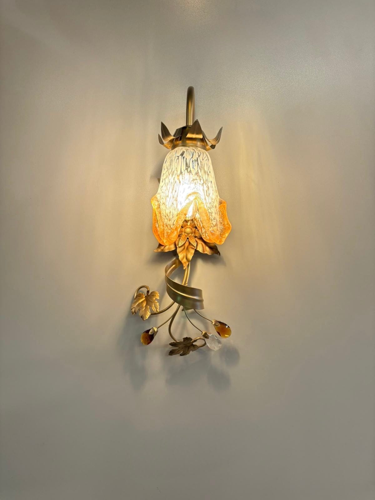 Arel Lighting ARMEN Flower Wall Sconce