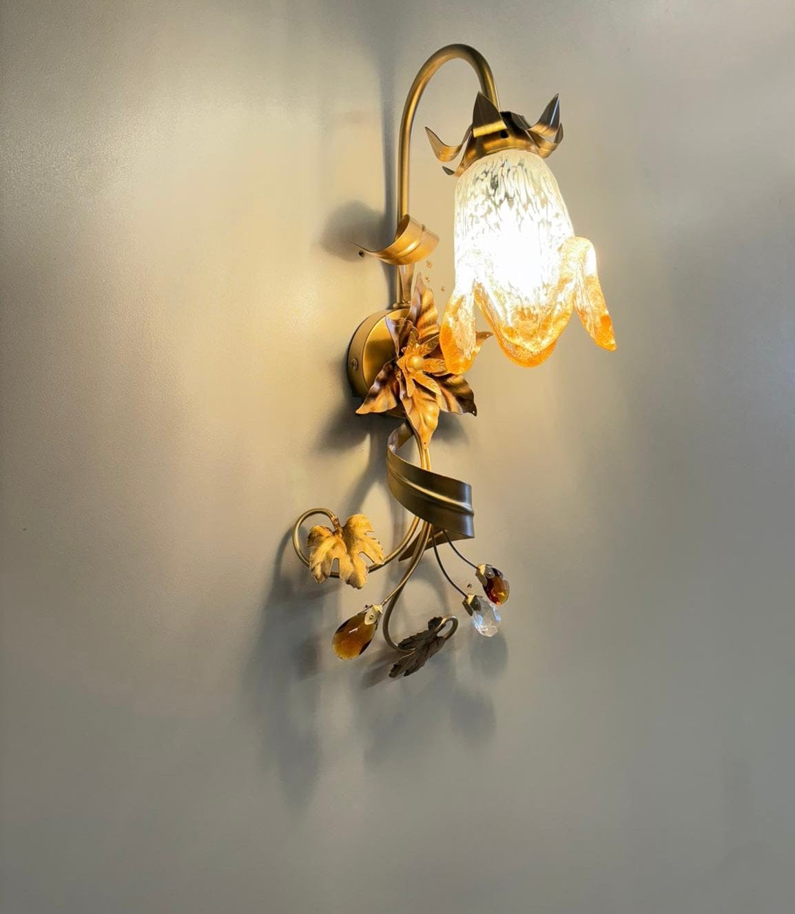 Arel Lighting ARMEN Flower Wall Sconce