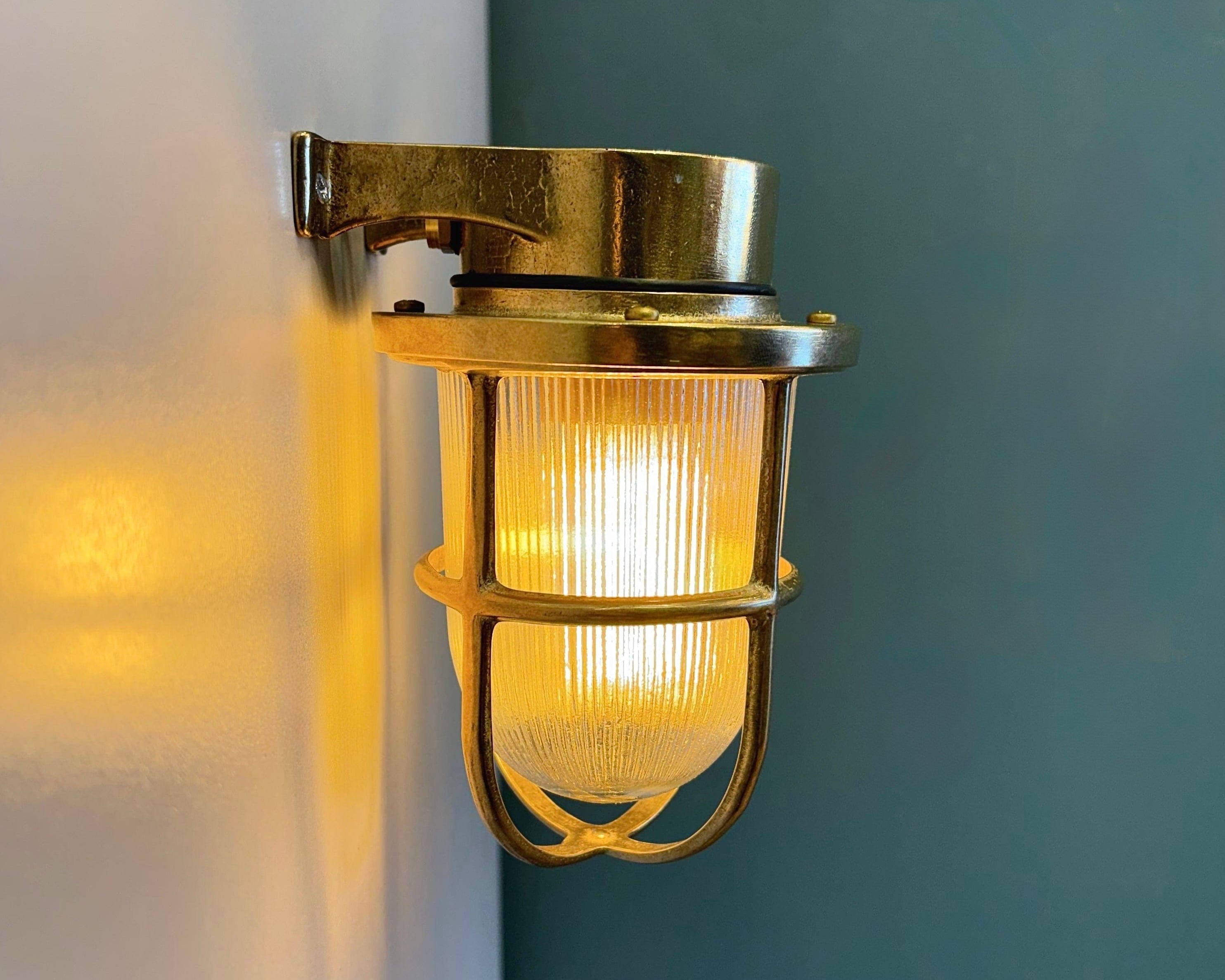 Arel Lighting BACENO MEDIUM Brass Nautical Wall Sconce