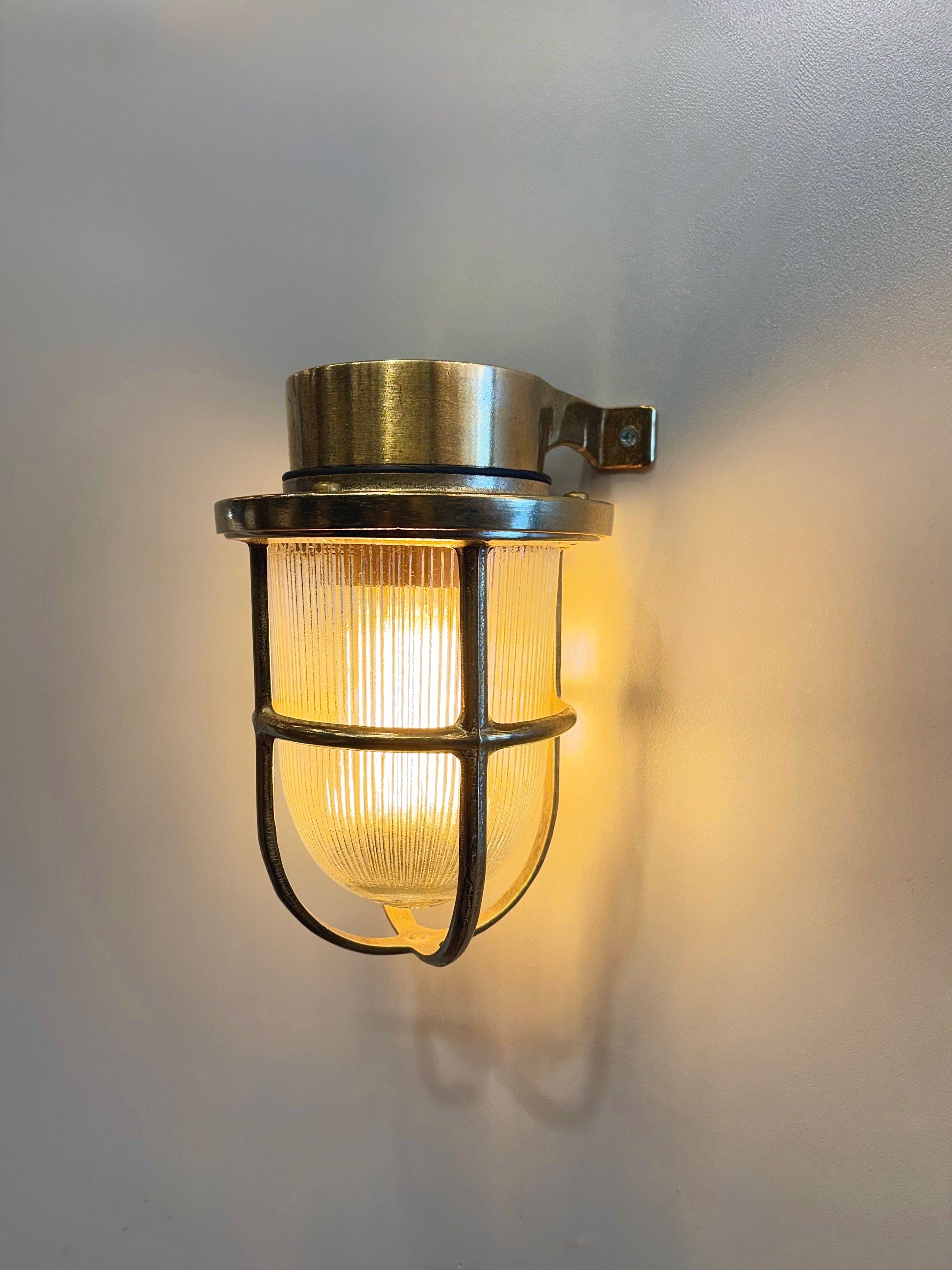 Arel Lighting BACENO MEDIUM Brass Nautical Wall Sconce