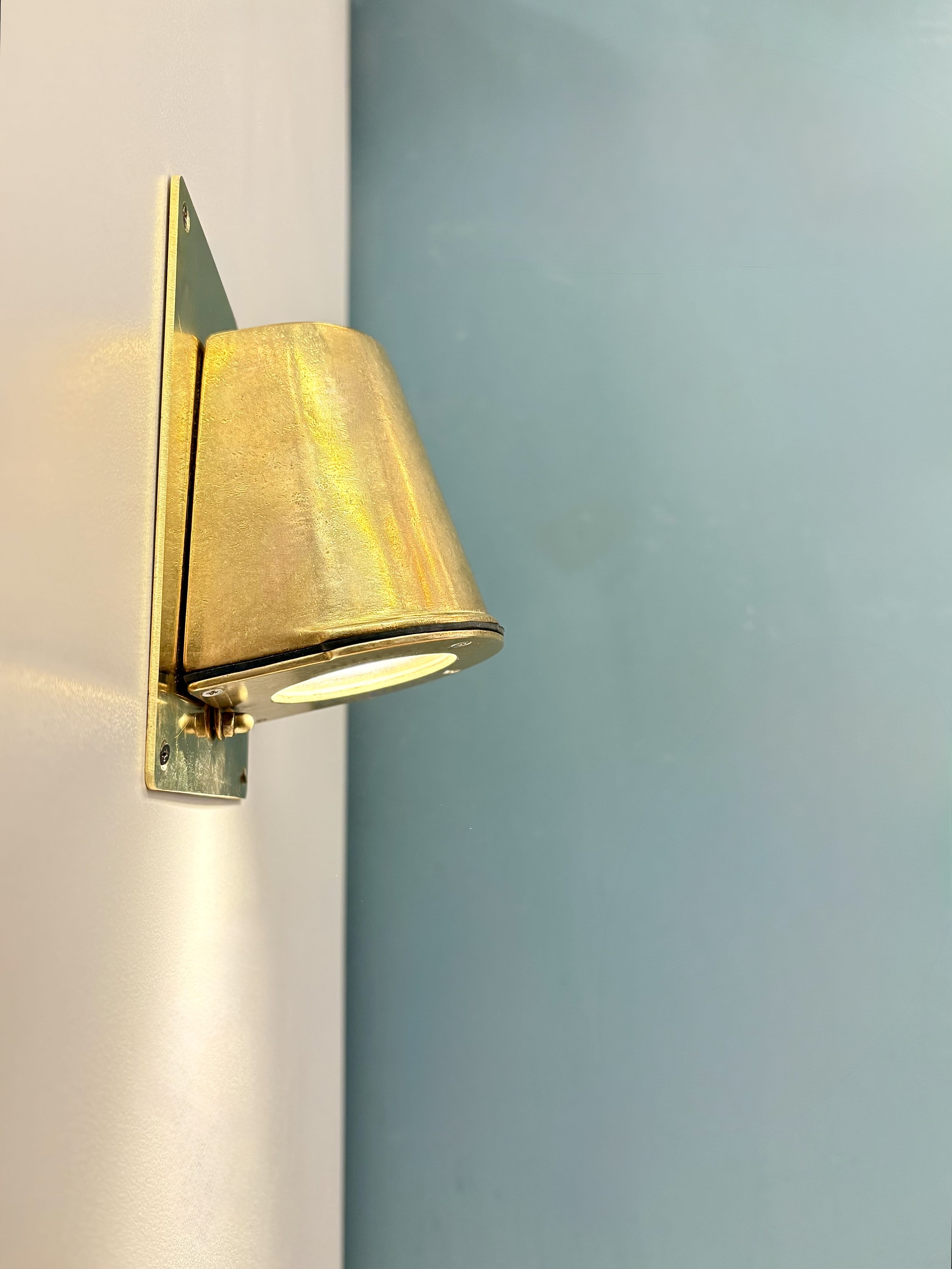 Arel Lighting BALACIA RECT Outdoor Brass Casting Wall Sconce