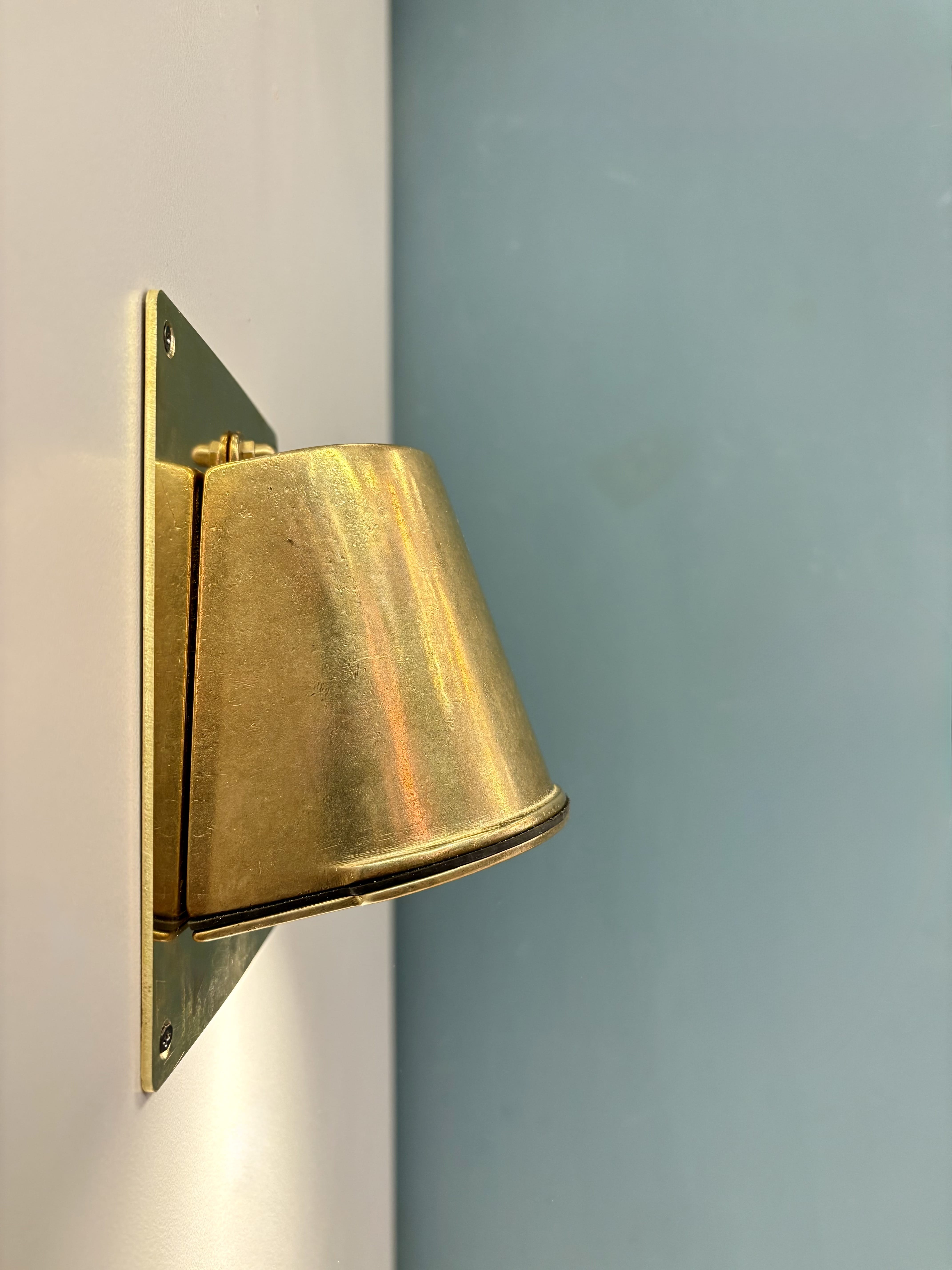 Arel Lighting BALACIA RECT Outdoor Brass Casting Wall Sconce