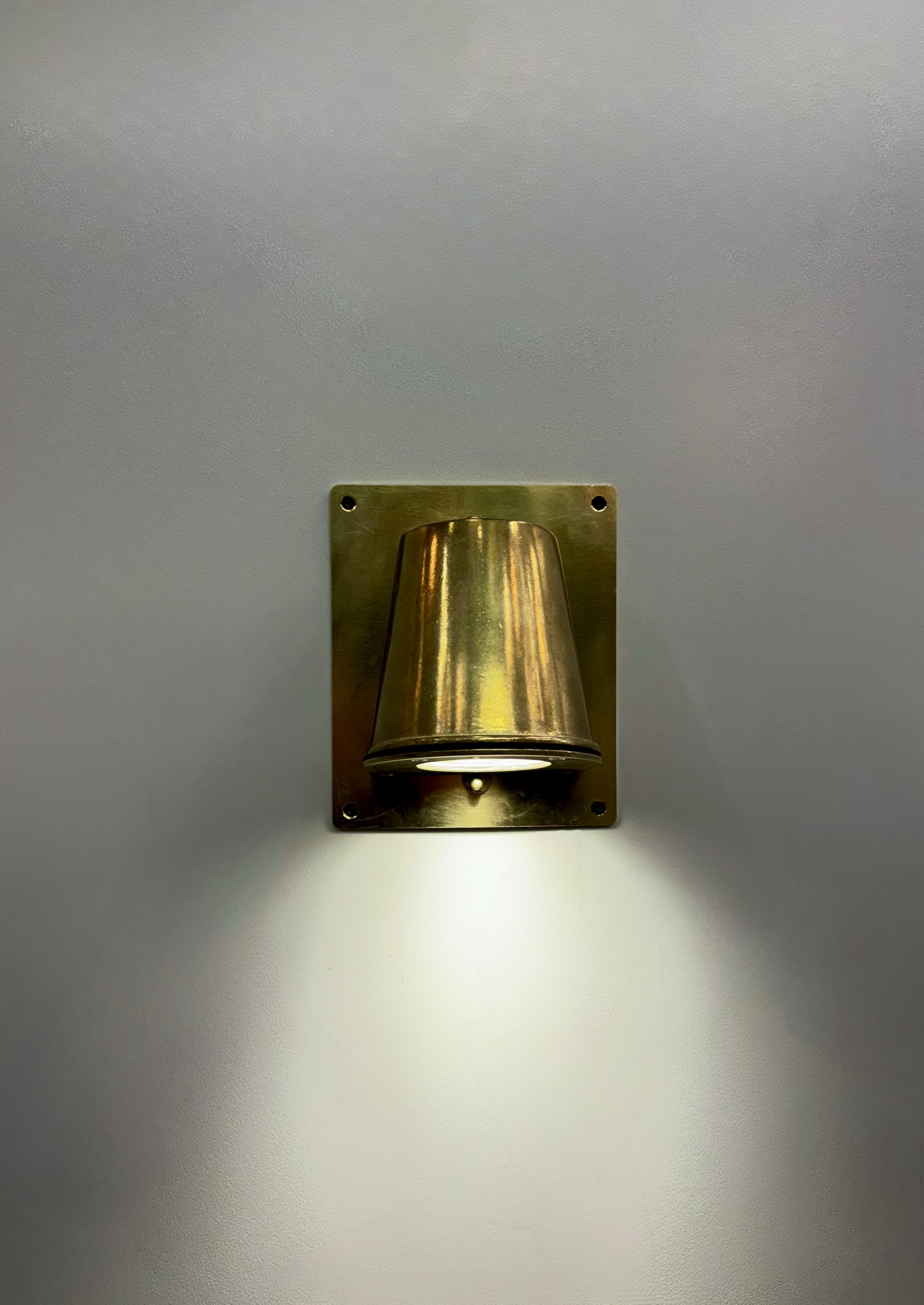 Arel Lighting BALACIA RECT Outdoor Brass Casting Wall Sconce