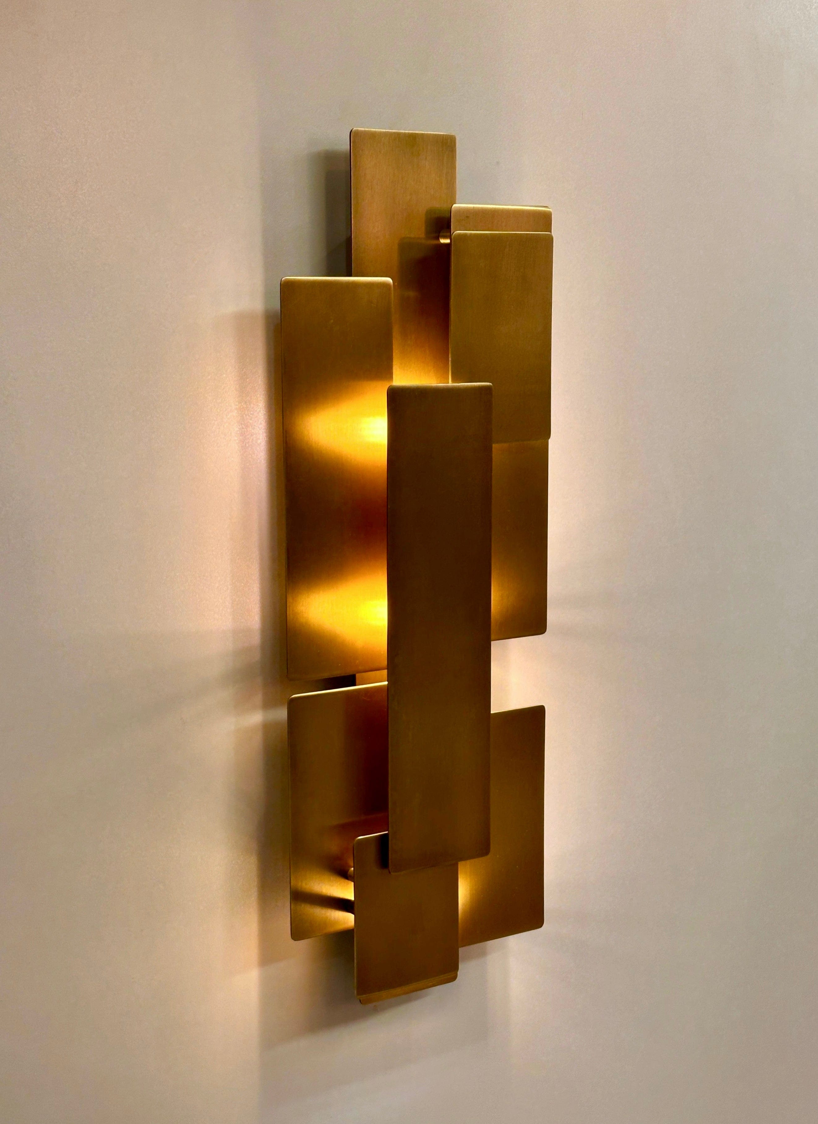 Arel Lighting BATNA Wall Sconce