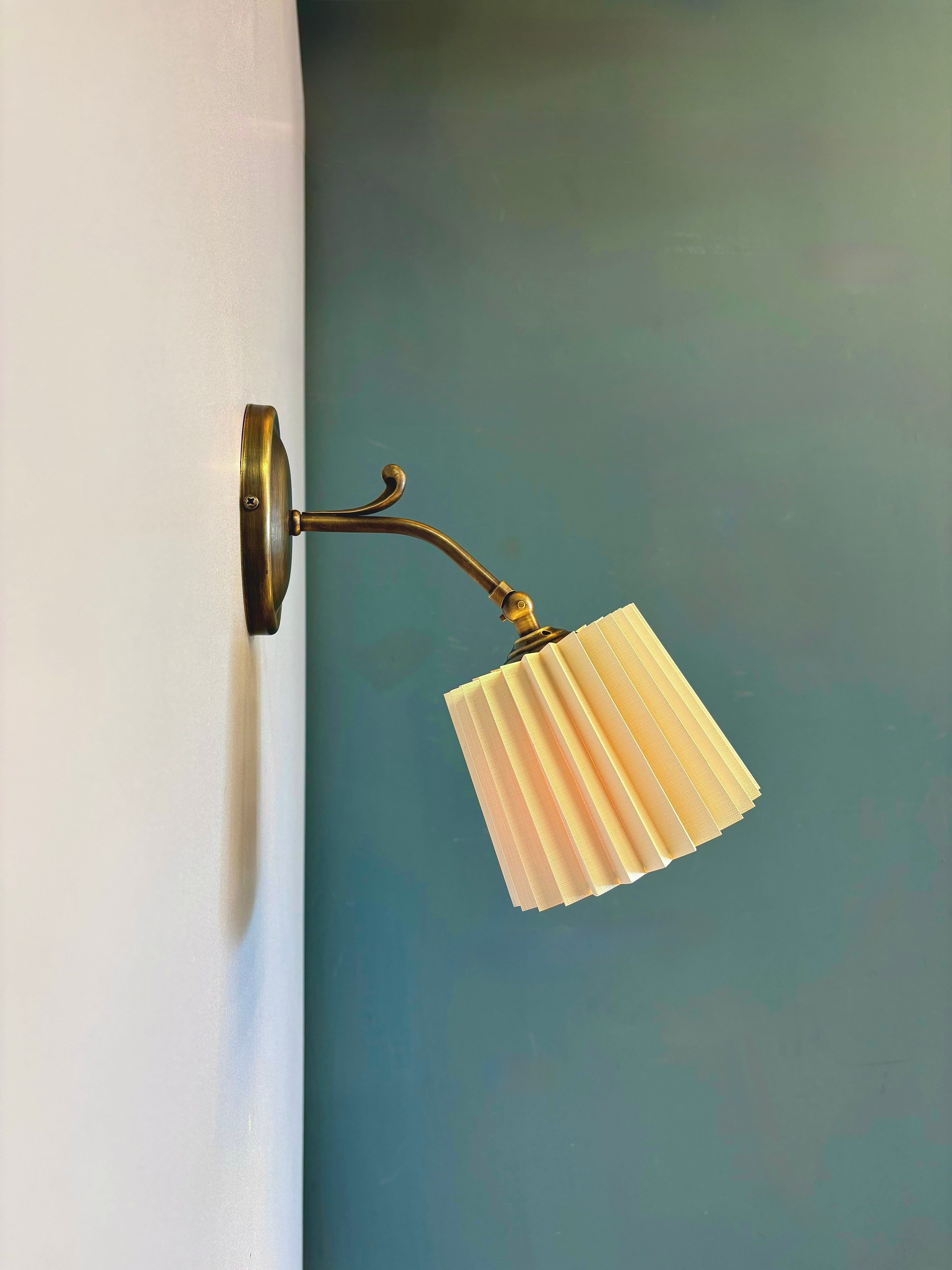 Arel Lighting BERA Traditional Brass Wall Sconce