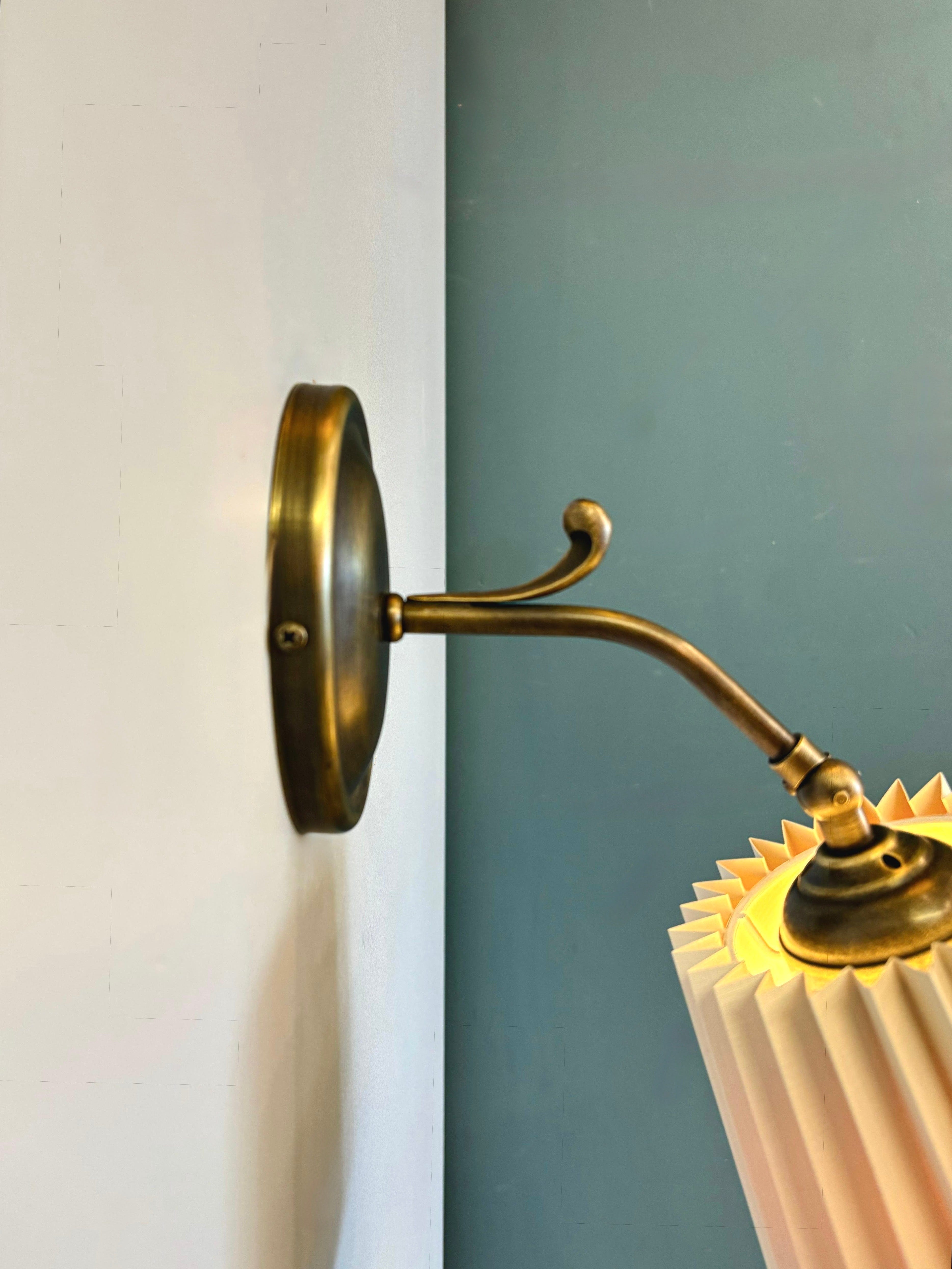 Arel Lighting BERA Traditional Brass Wall Sconce