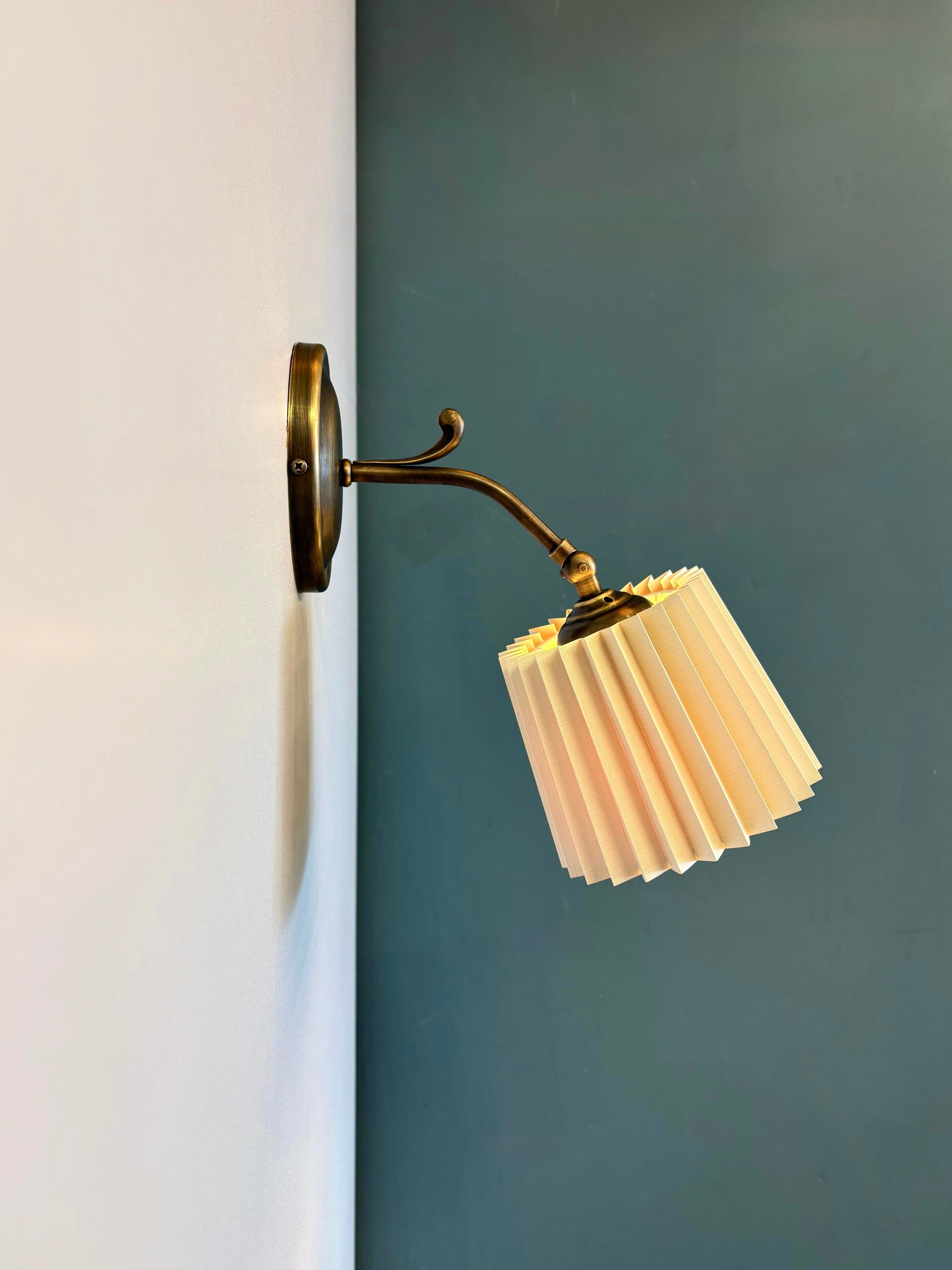 Arel Lighting BERA Traditional Brass Wall Sconce