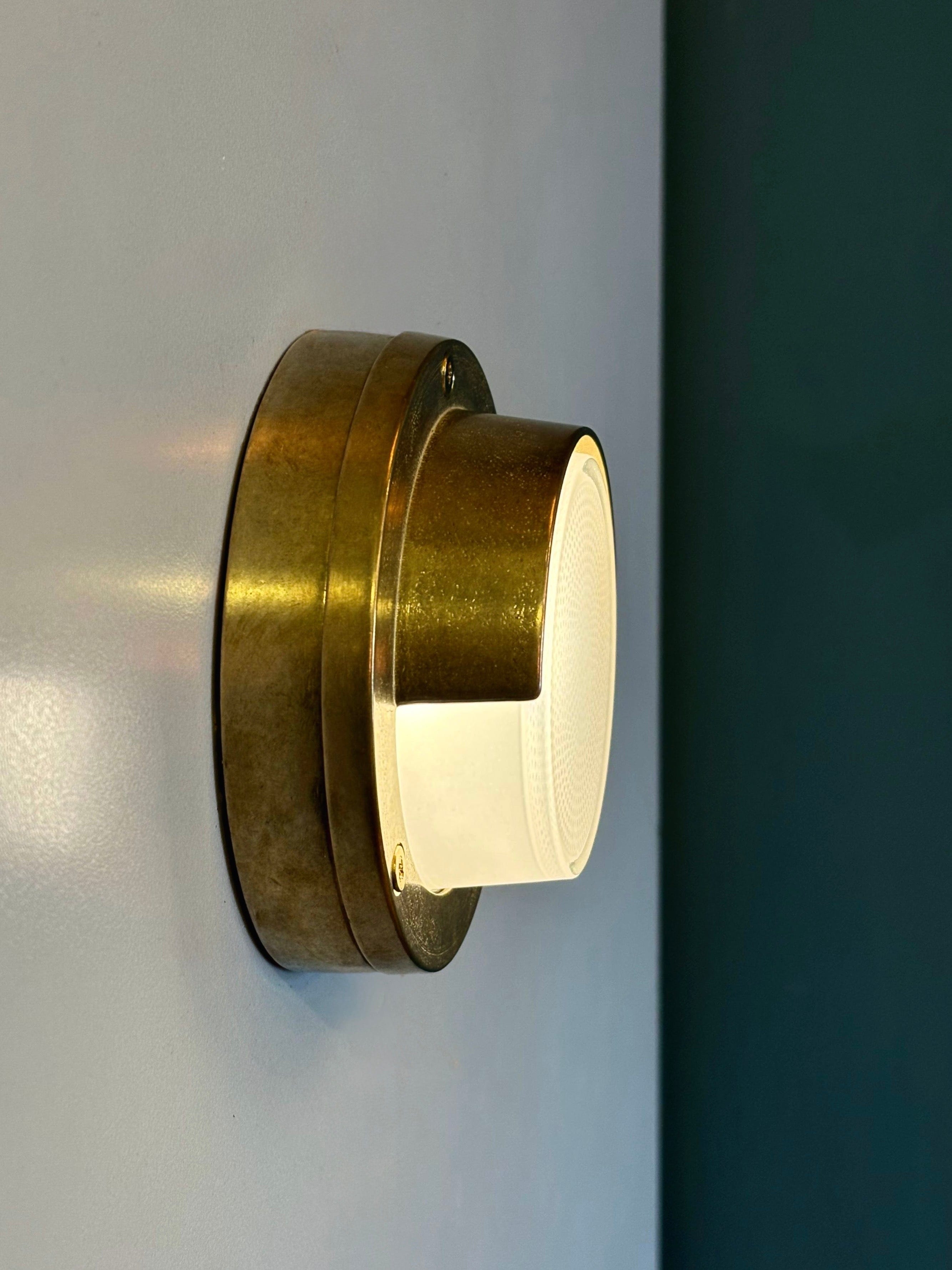 Arel Lighting Brass / Opal URDARIA CHAPEAUX Nautical Wall Sconce