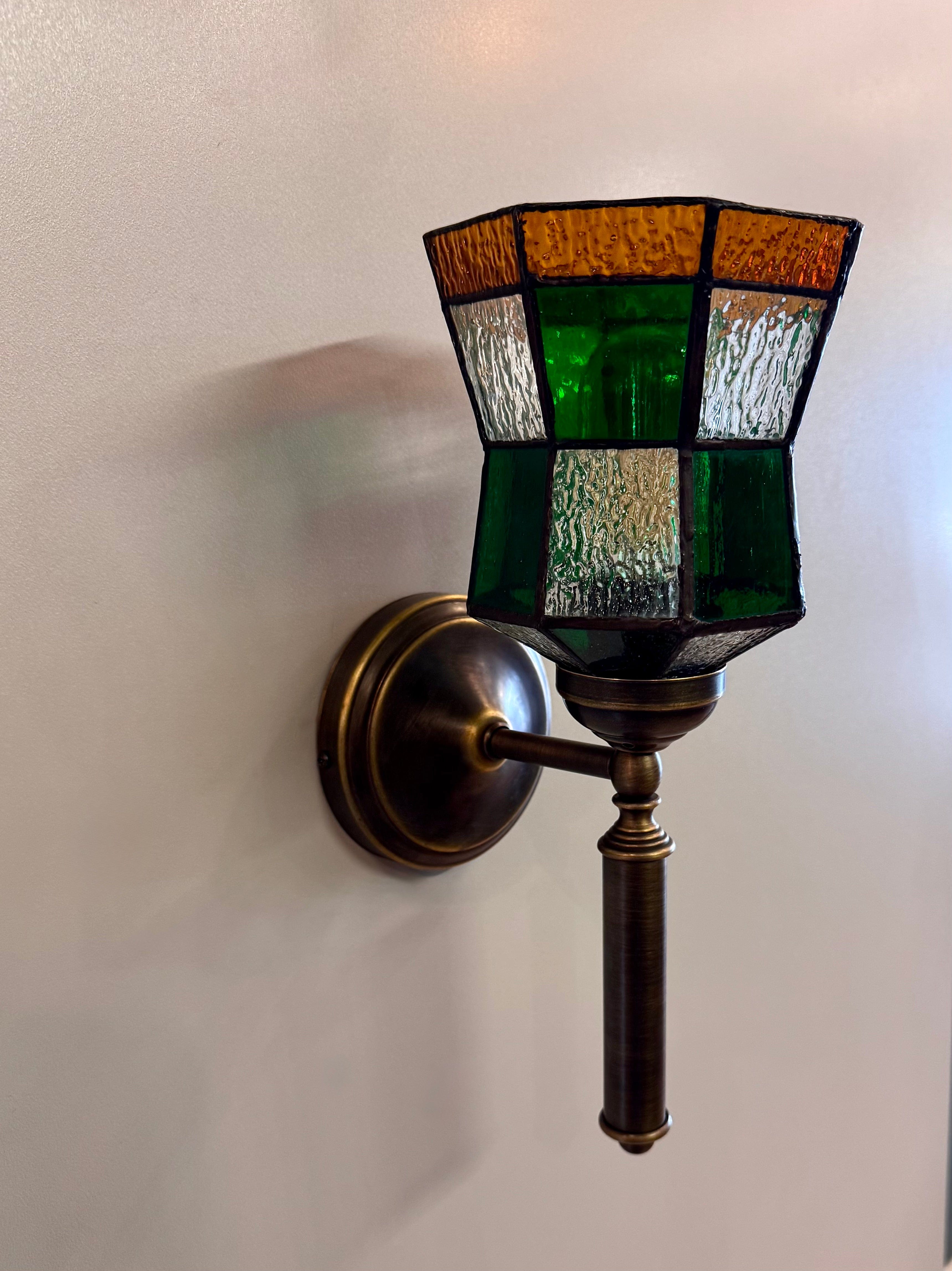 Arel Lighting CAPO III Traditional Stained Glass Wall Sconce