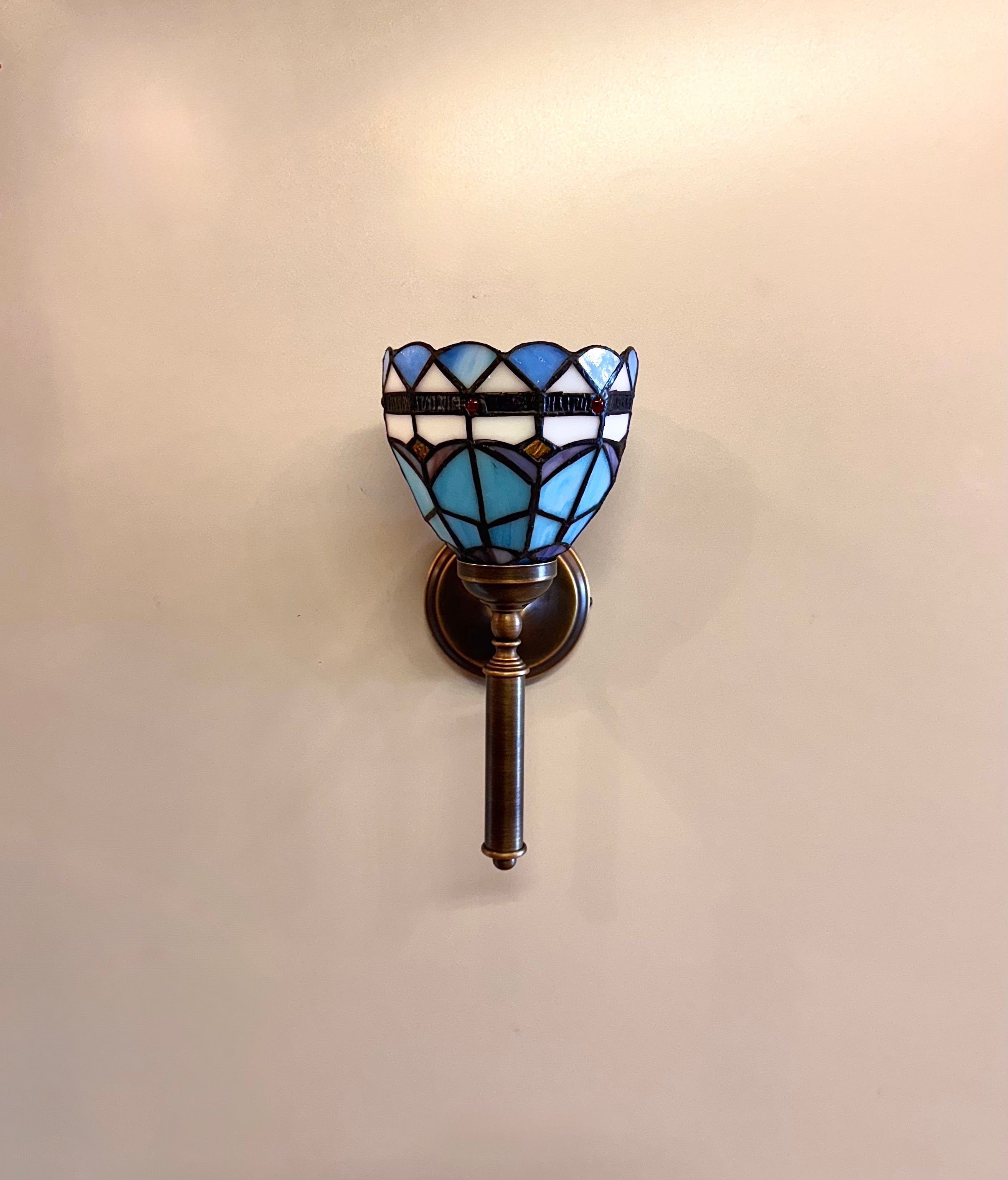 Arel Lighting CAPO TIFFANY III Traditional Stained Glass Wall Sconce