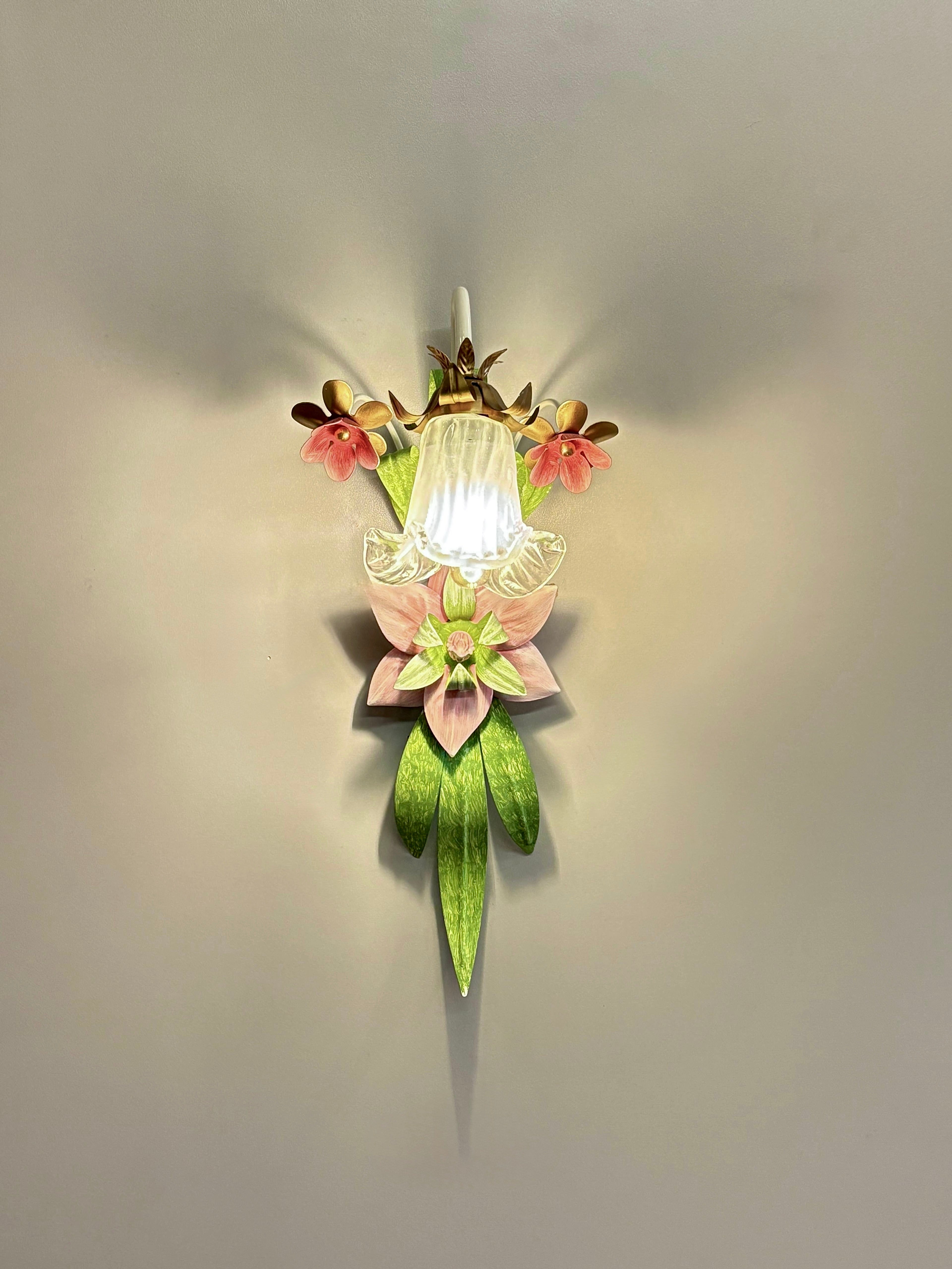 Arel Lighting FARO Flower Wall Sconce