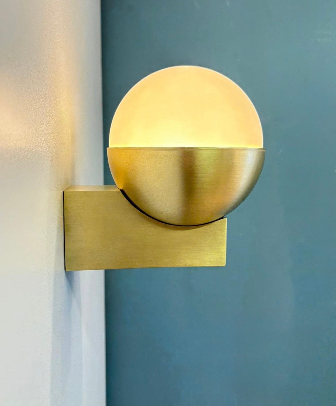 Arel Lighting GORA Art Deco Wall Sconce