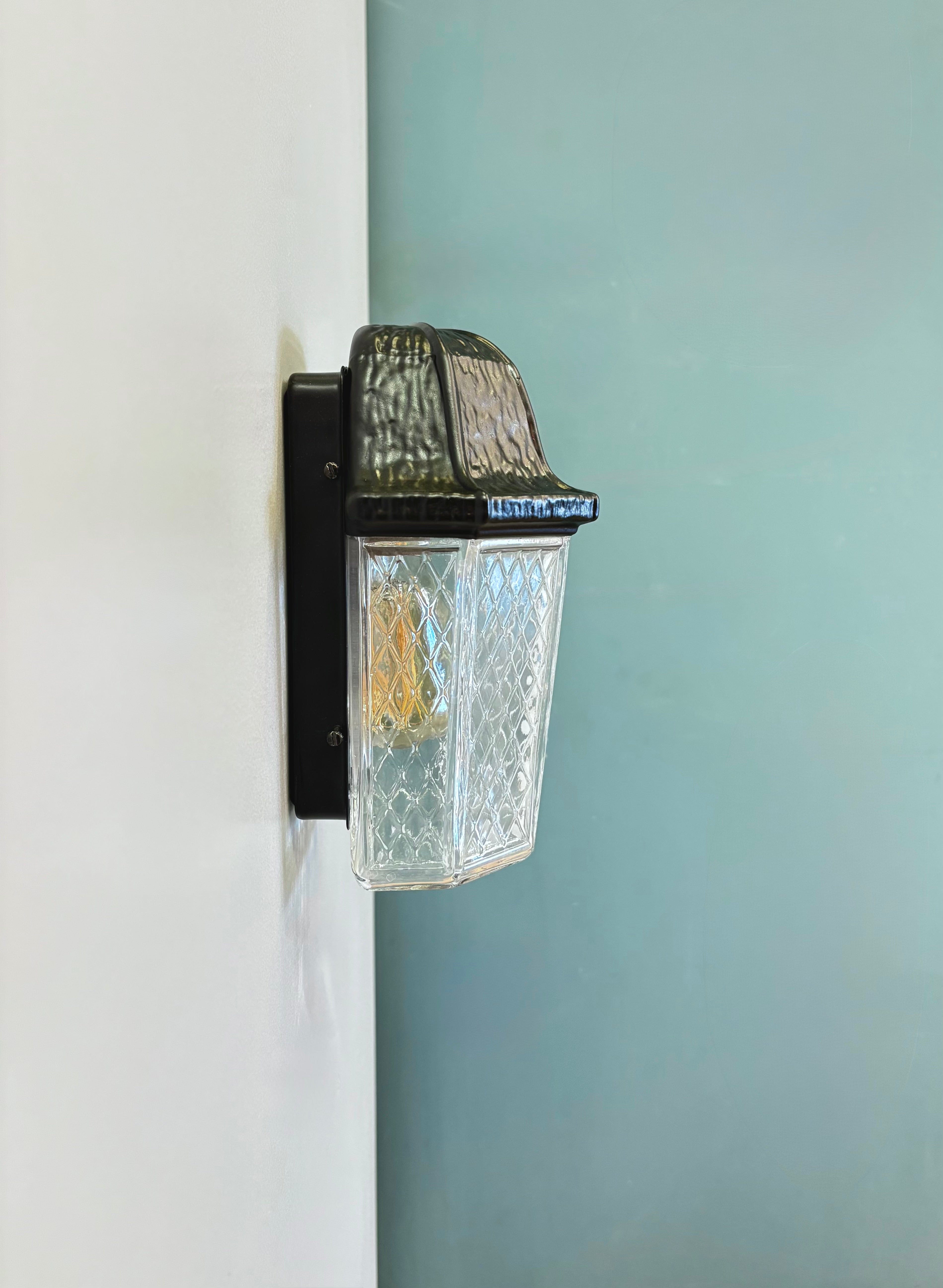 Arel Lighting lighting White AON Classic Glass Wall Sconce