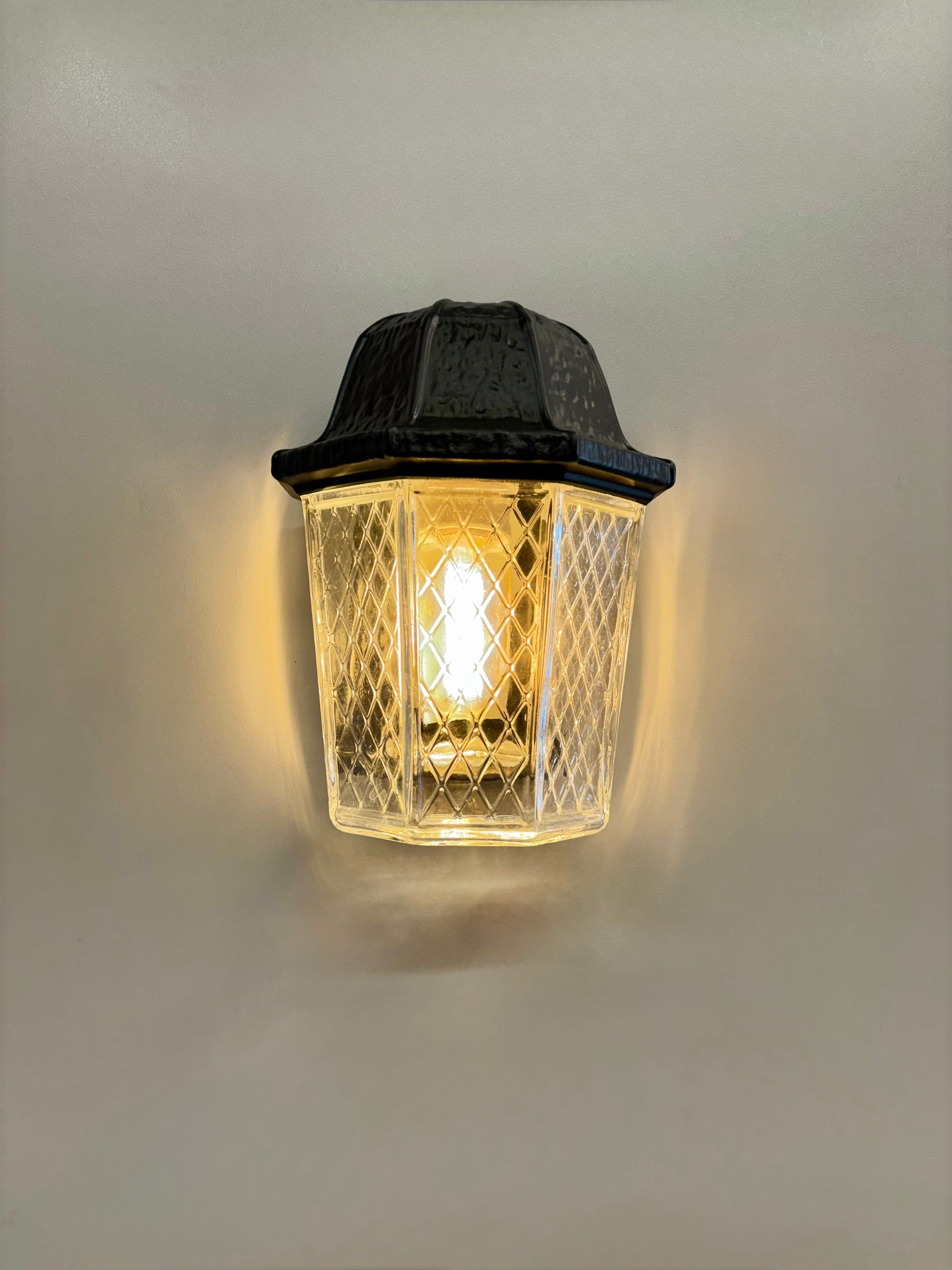 Arel Lighting lighting White AON Classic Glass Wall Sconce