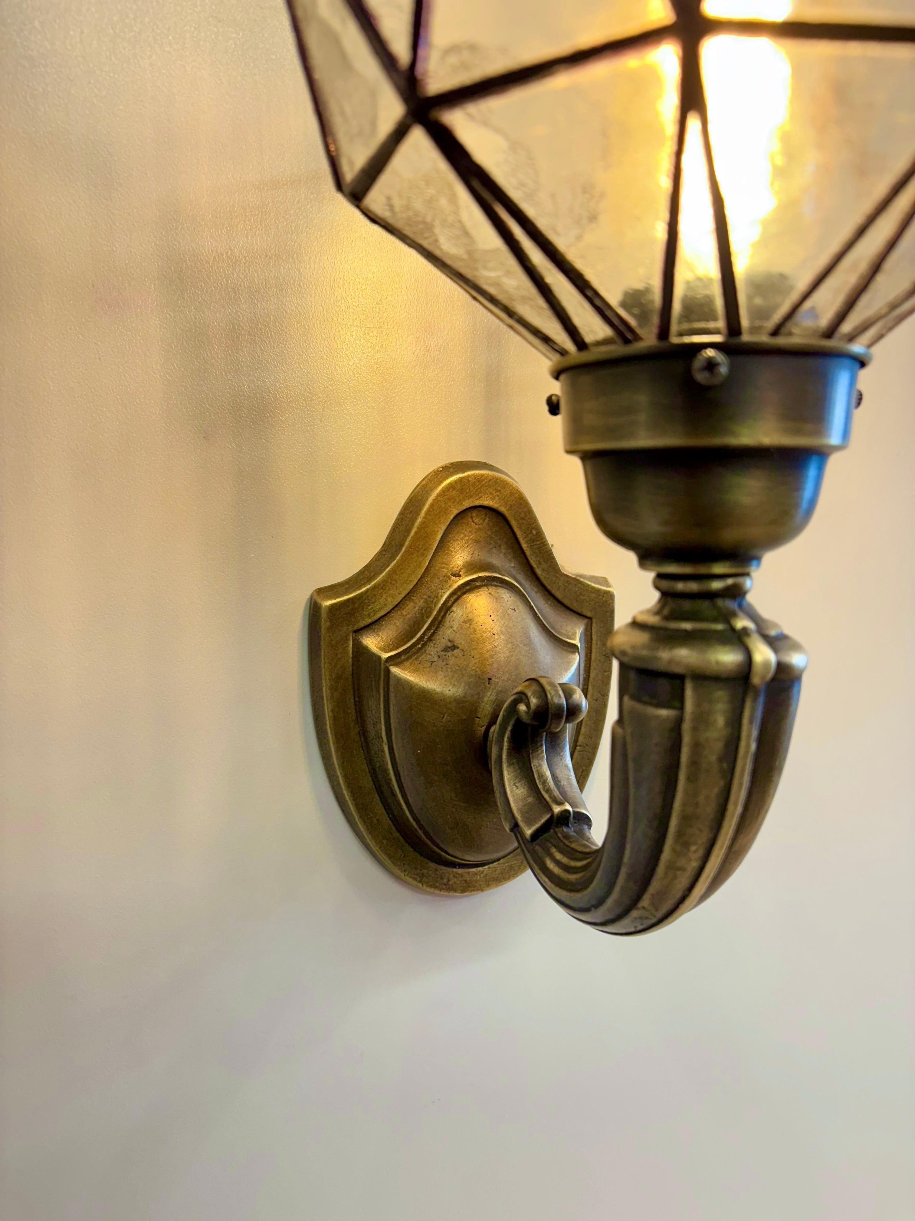 Arel Lighting LINZ Traditional Stained Glass Wall Sconce