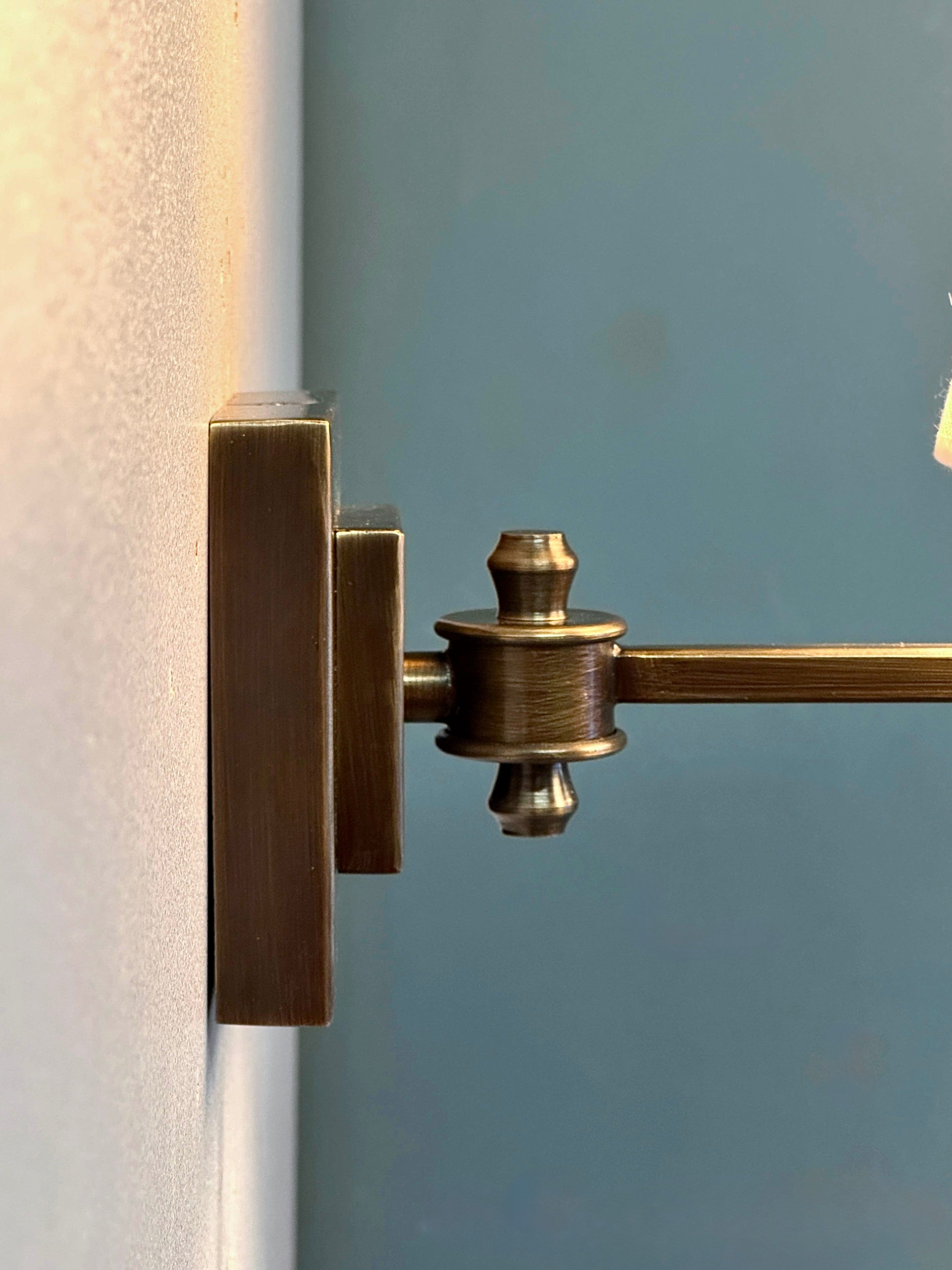 Arel Lighting NADOR Traditional Wall Sconce