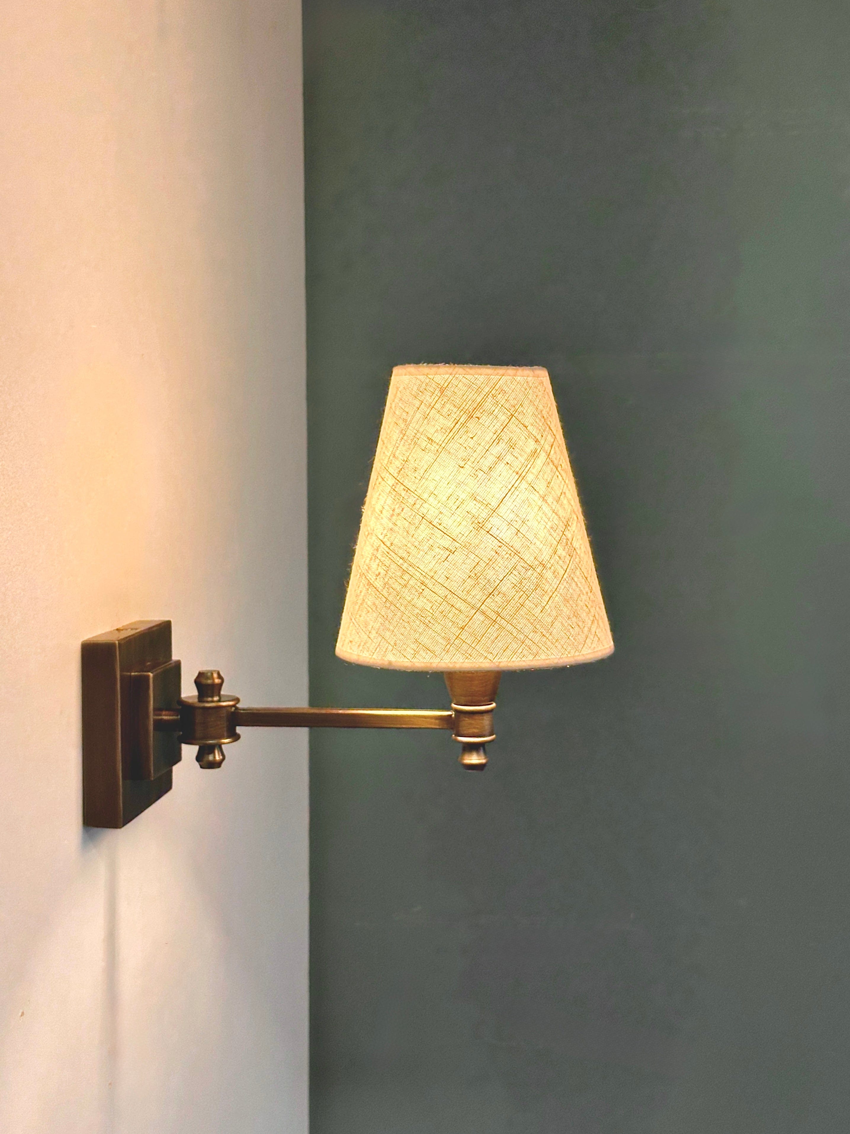 Arel Lighting NADOR Traditional Wall Sconce
