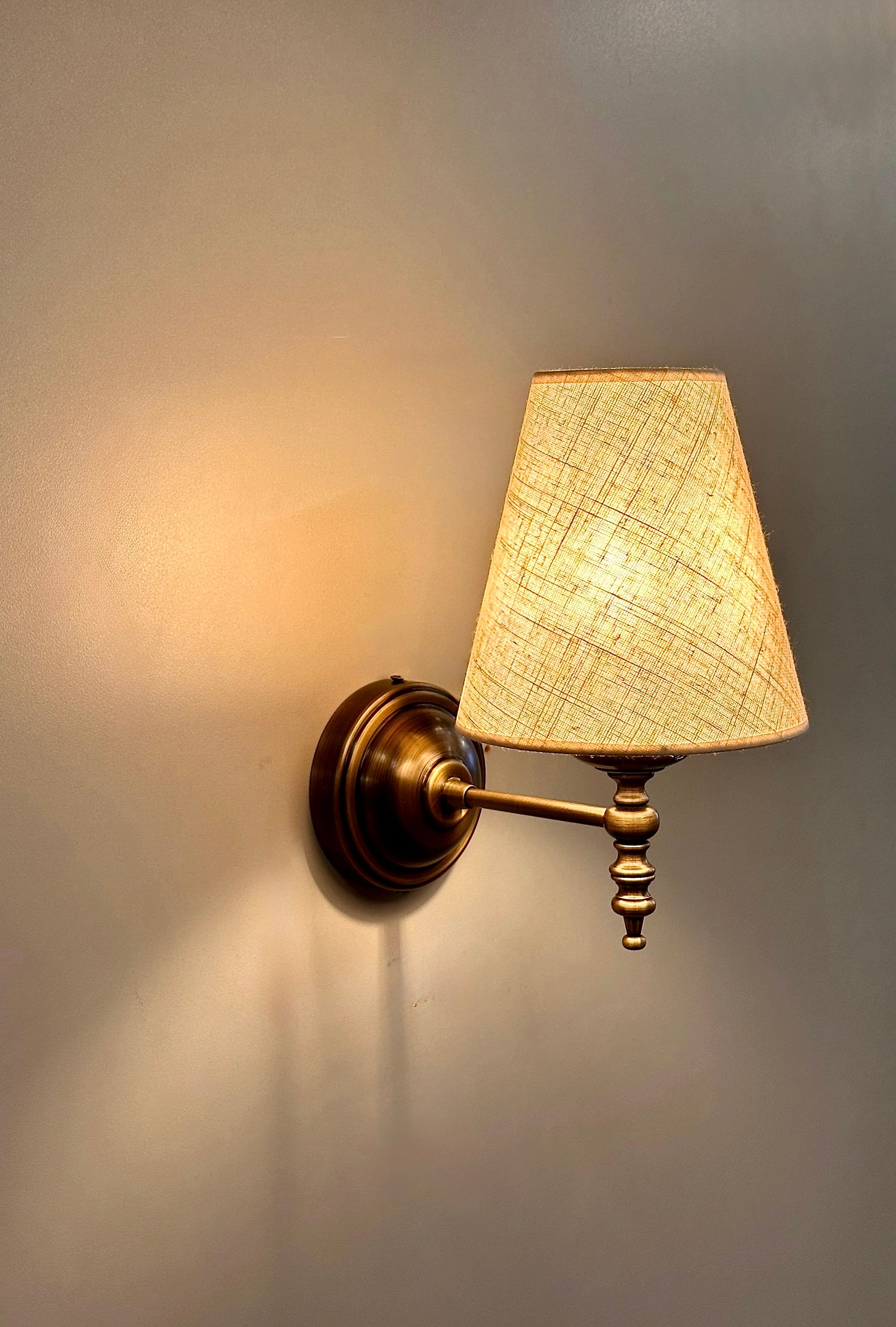 Arel Lighting ORAN Brass Traditional Wall Sconce