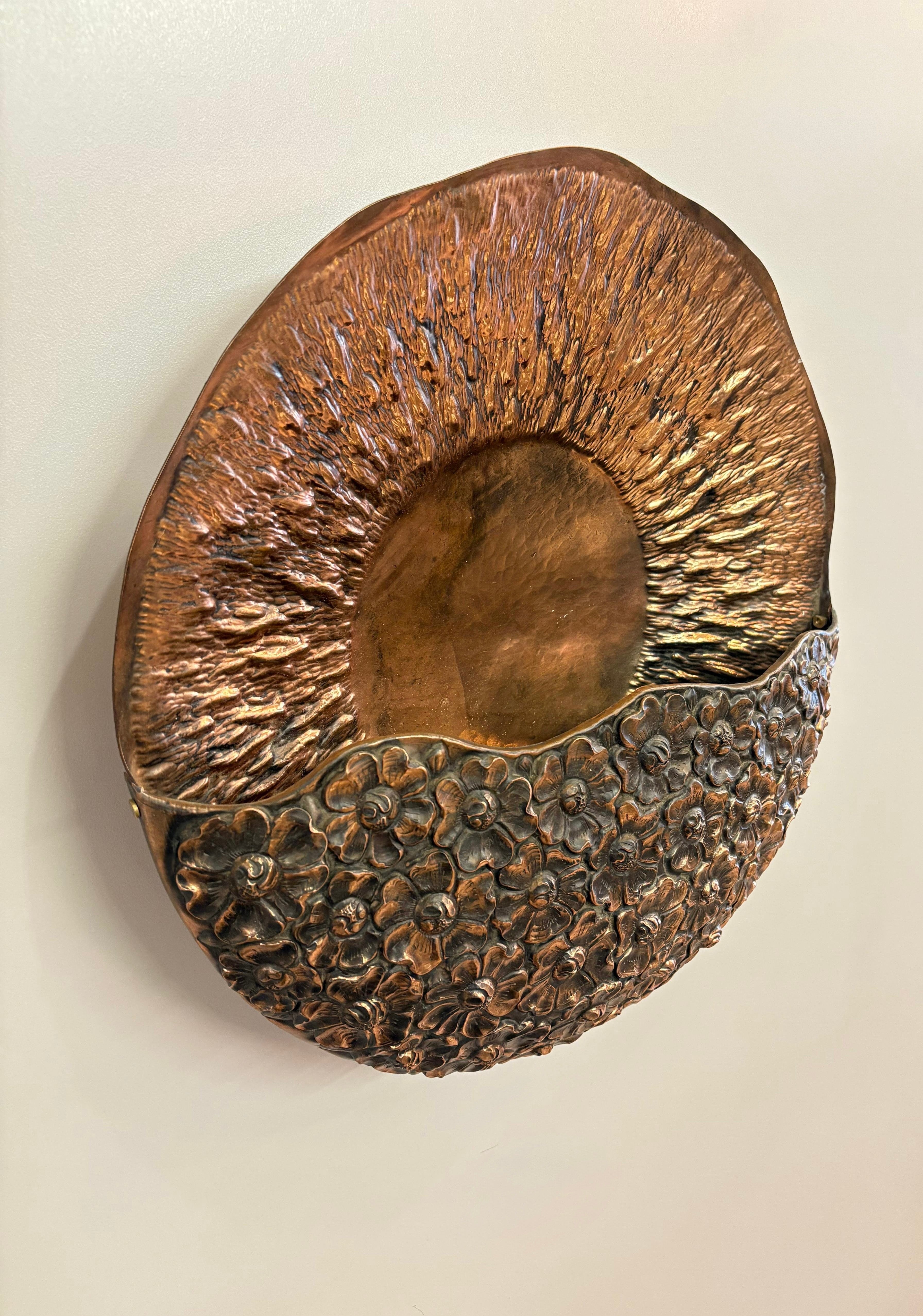 Arel Lighting SORO Hand-Hammered Copper Wall Sconce, Contemporary Sculptural Lighting