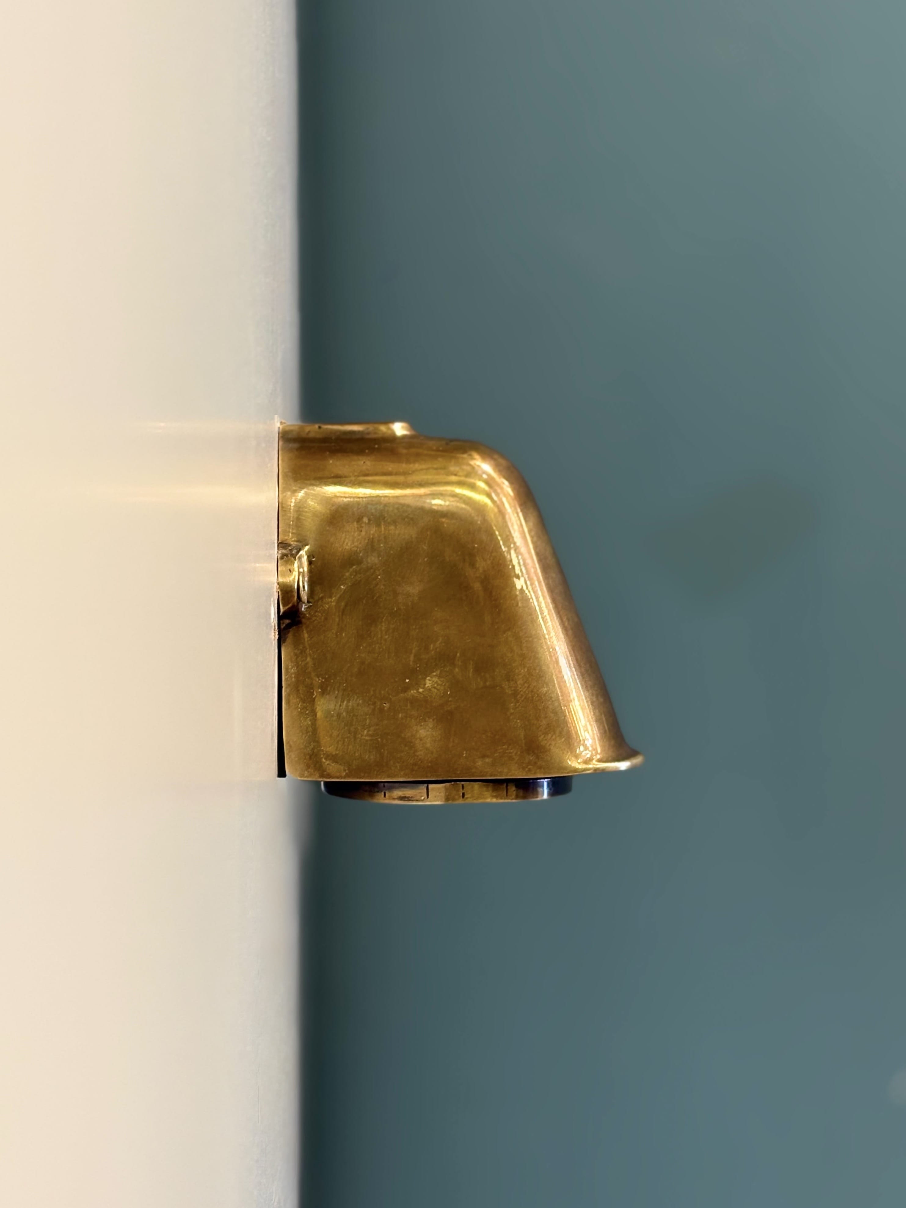 Arel Lighting TERMO Brass Casting Wall Sconce