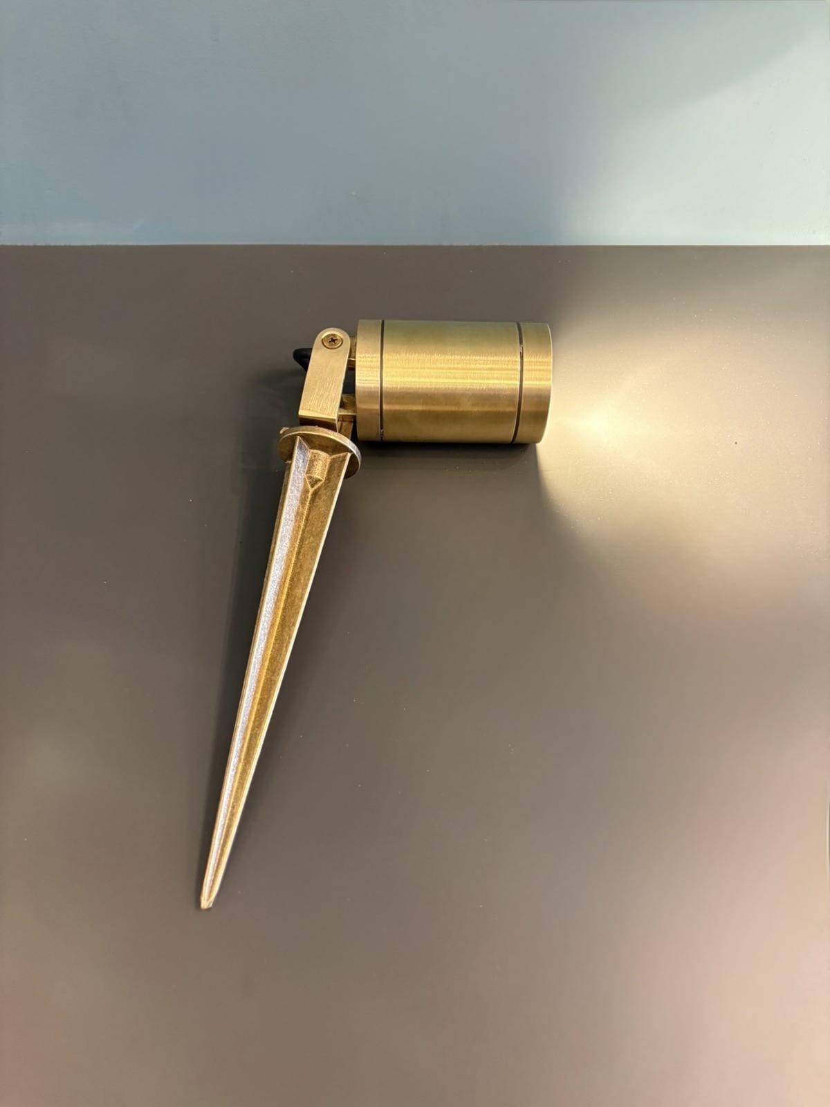 Arel Lighting VALLADE Adjustable Landscape Brass Spike Spotlight