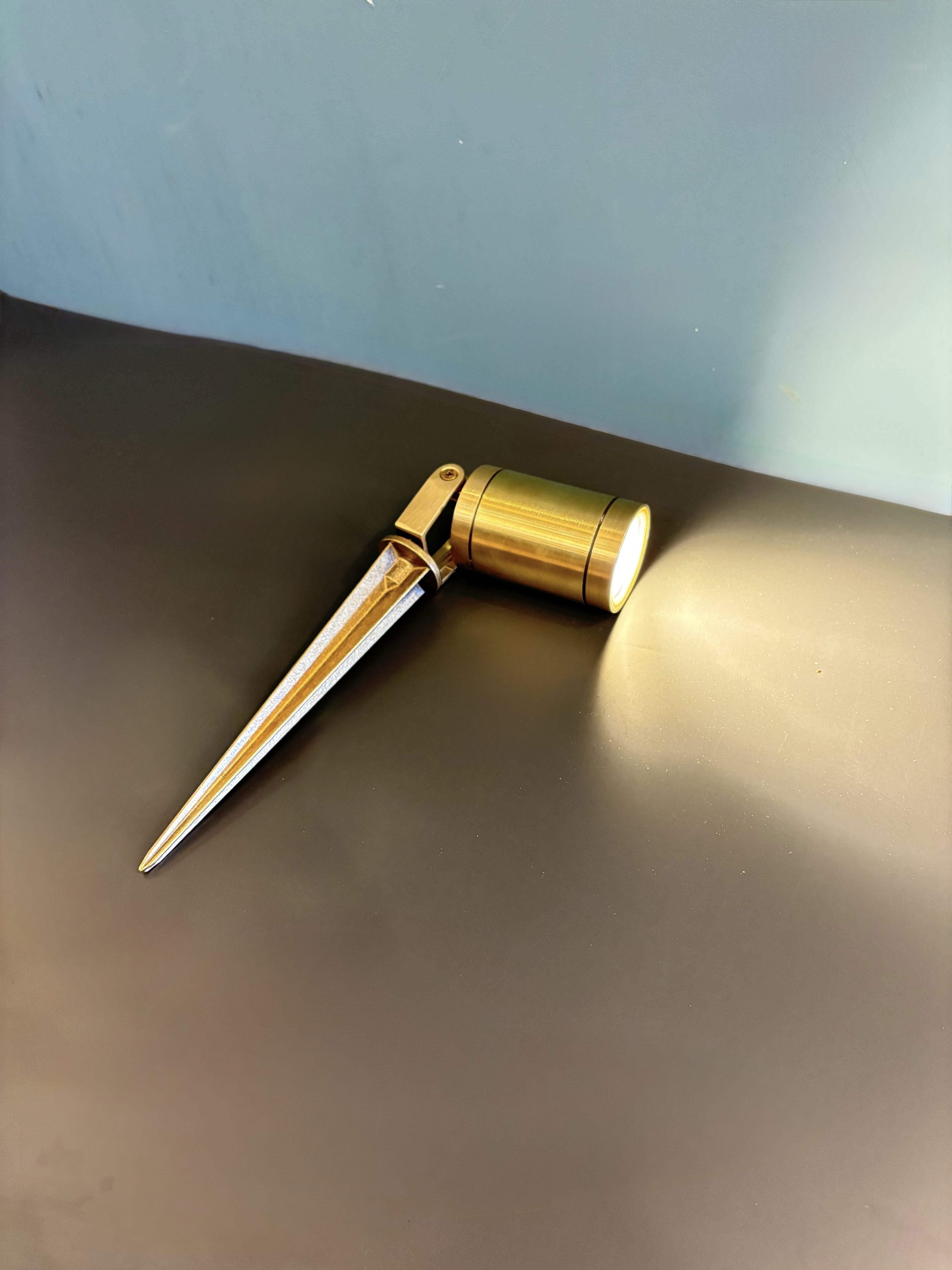 Arel Lighting VALLADE Adjustable Landscape Brass Spike Spotlight