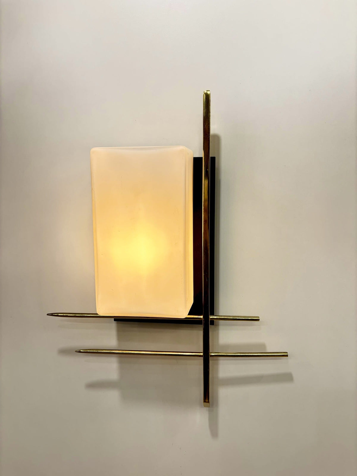 Arel Lighting Wall Sconce MINOR Mid-Century Wall Sconce – Polished Brass & Black with Opal Glass Shade, Sculptural Wall Light