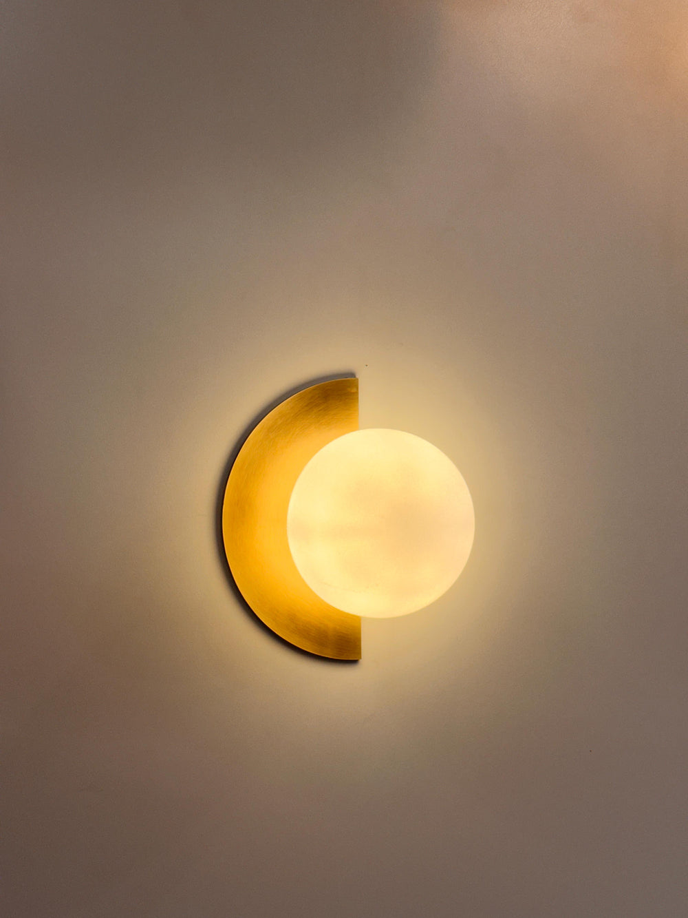 ECLIPSE Wall Sconce