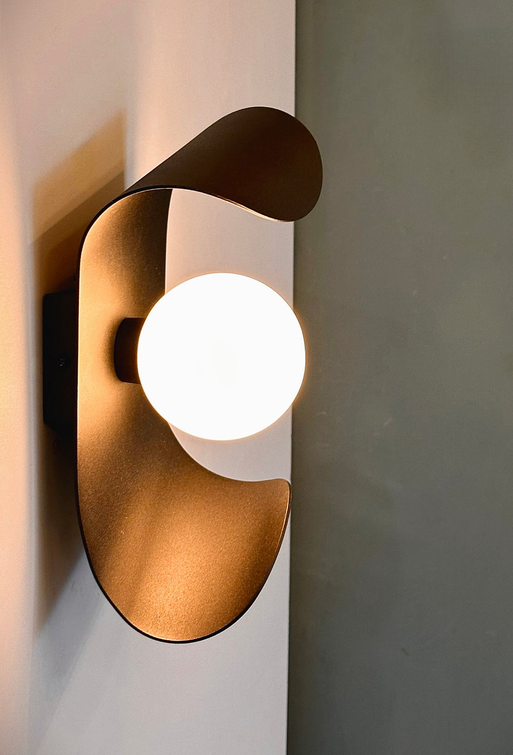 PERUGIA Wall Sconce