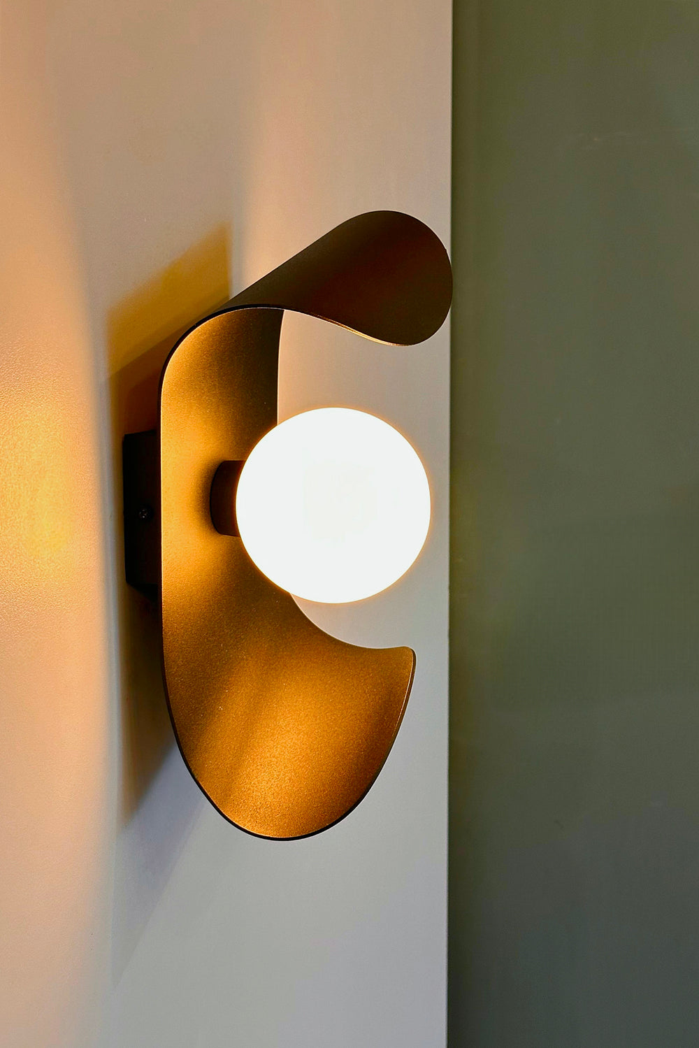 PERUGIA Wall Sconce