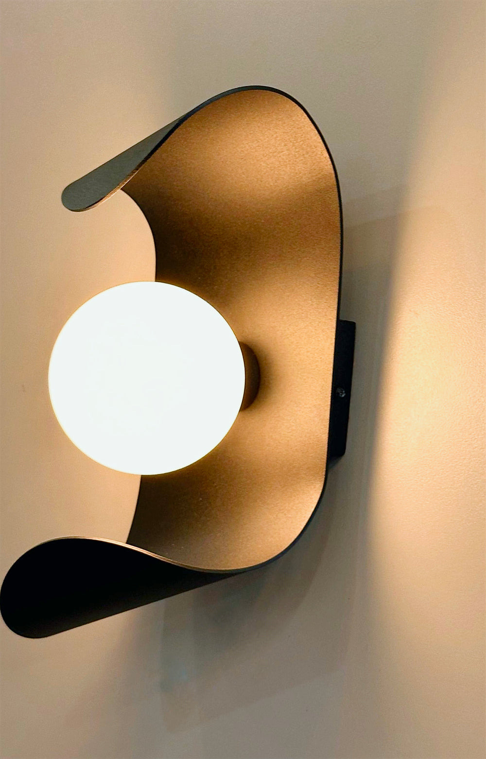 PERUGIA Wall Sconce