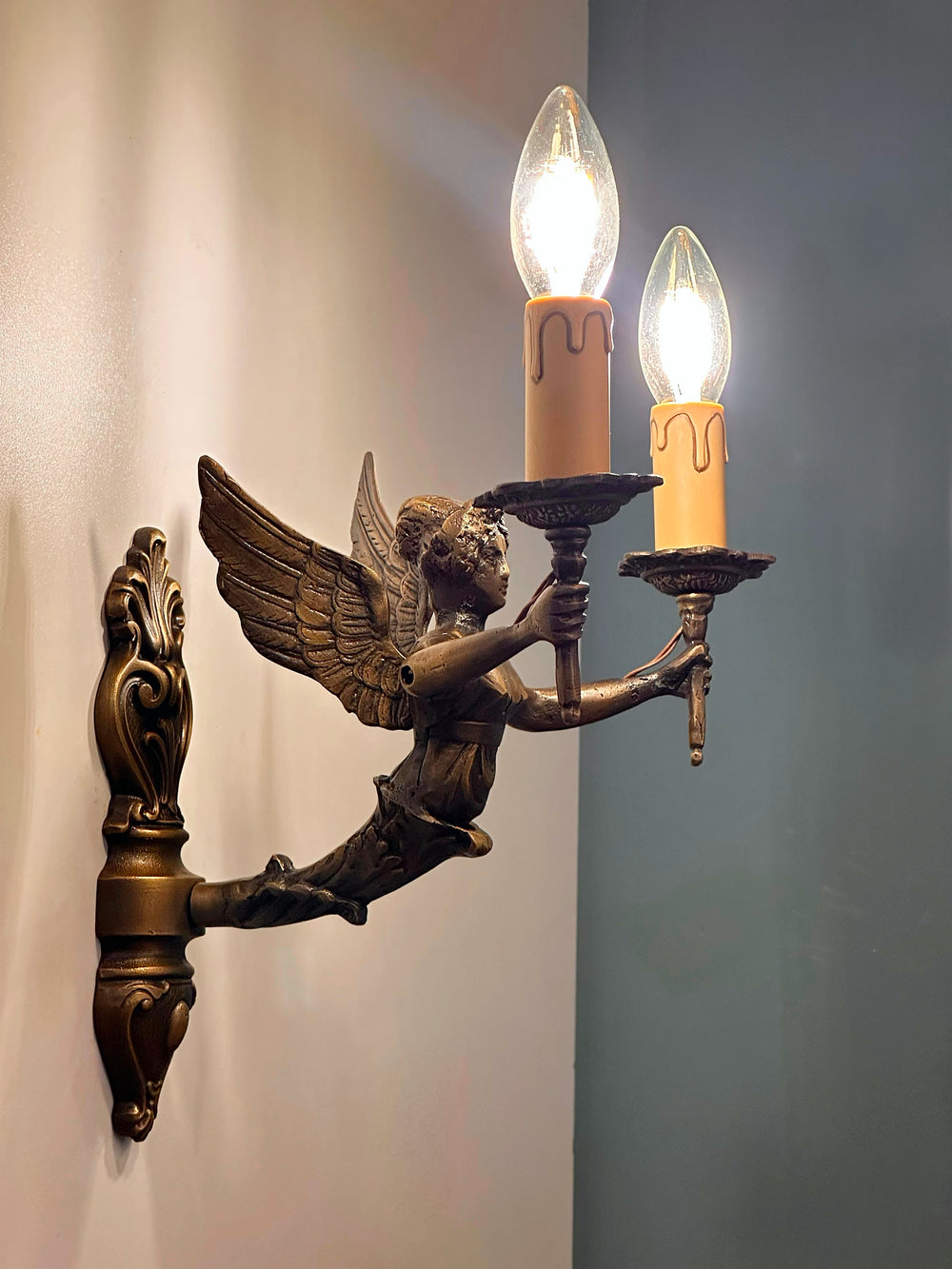 DREUX Brass Victorian Wall Sconce