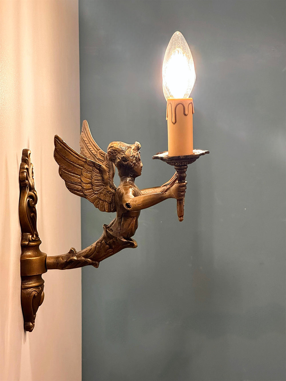 DREUX Brass Victorian Wall Sconce