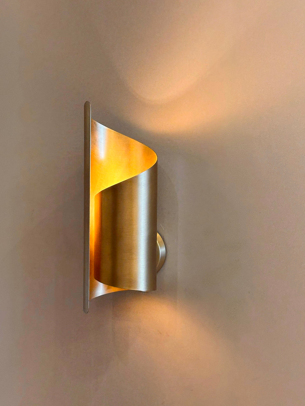 ALYTUS Wall Sconce