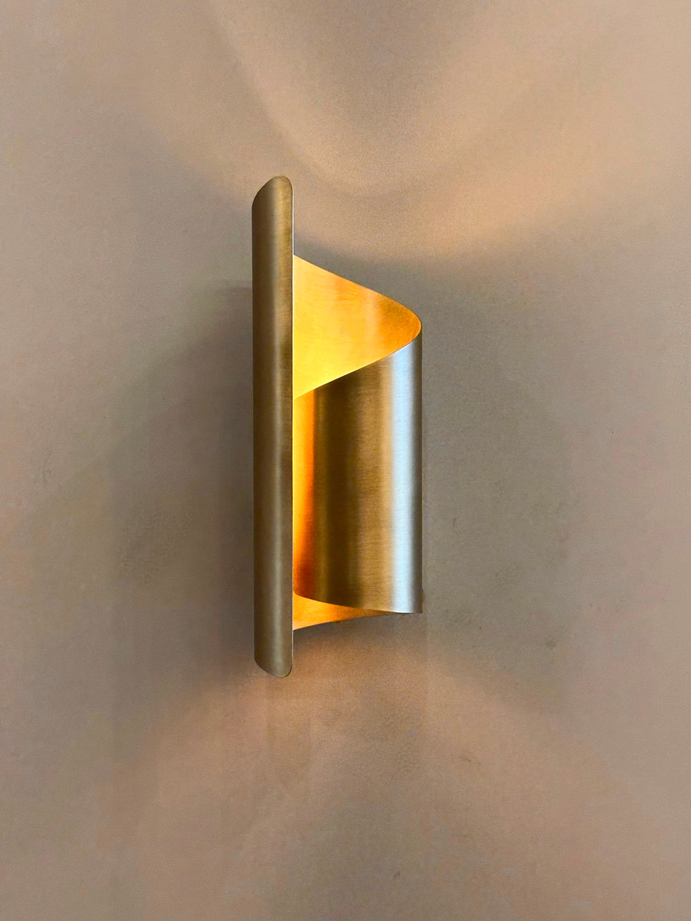 ALYTUS Wall Sconce