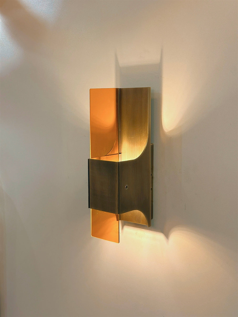 MISERE Sconce