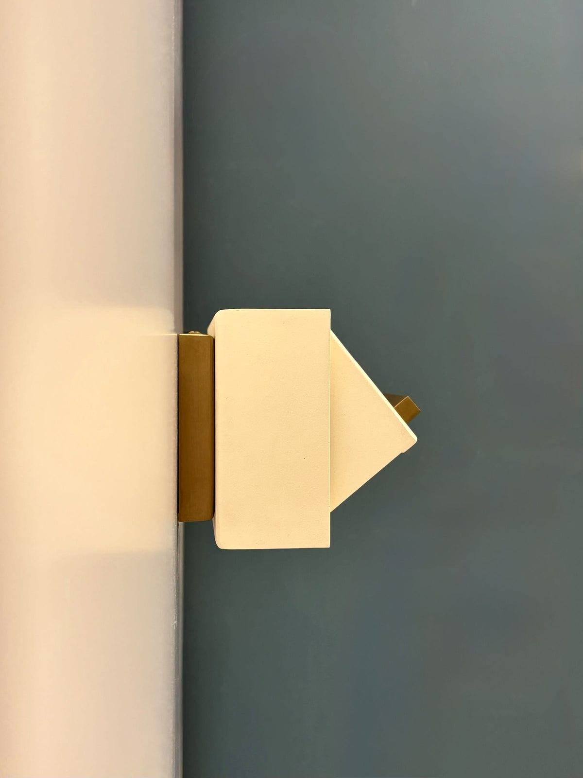 MURAFA cream and brass sconce side profile