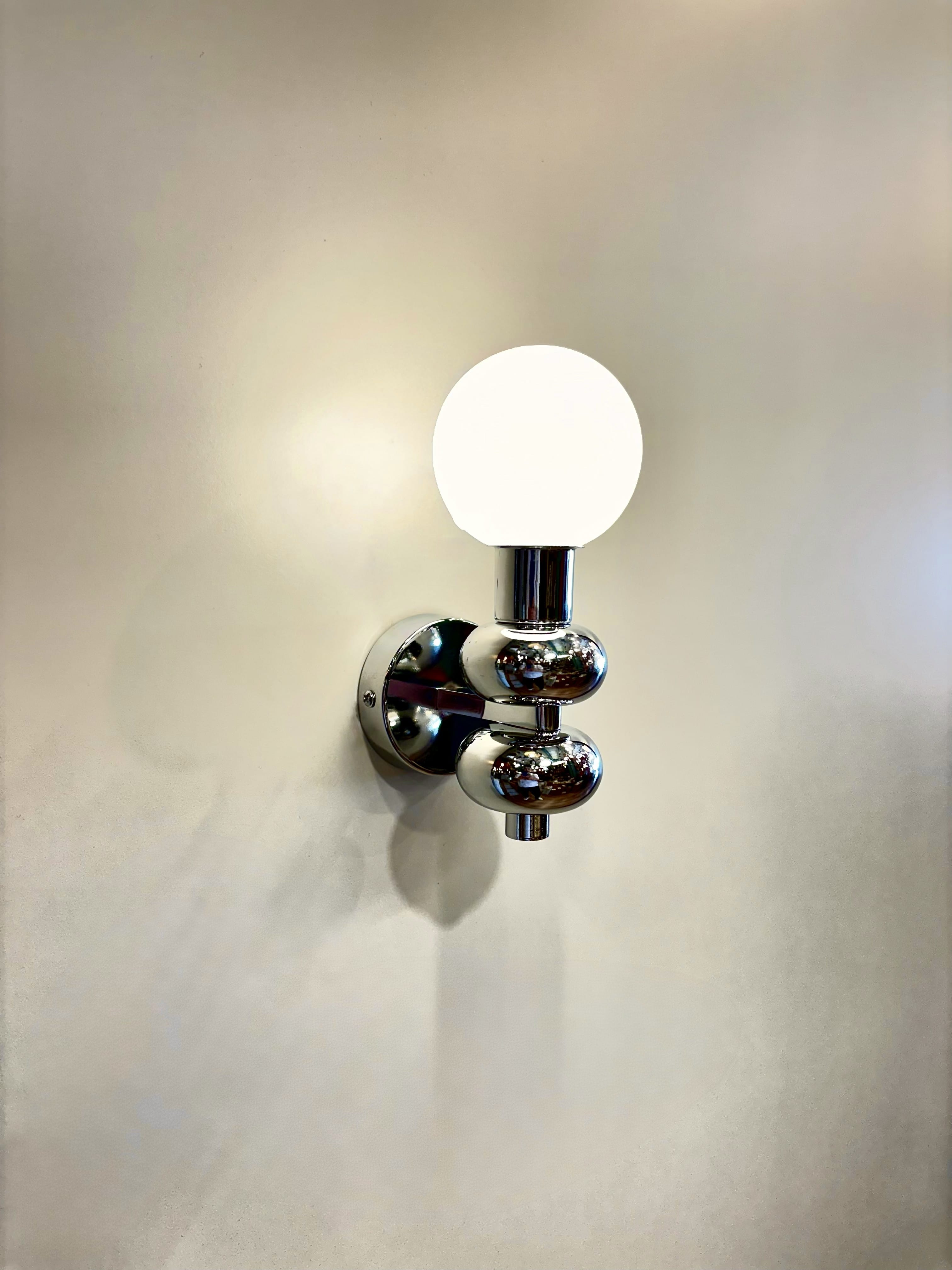 Arel Lighting ALZIRA Modern Globe Wall Light