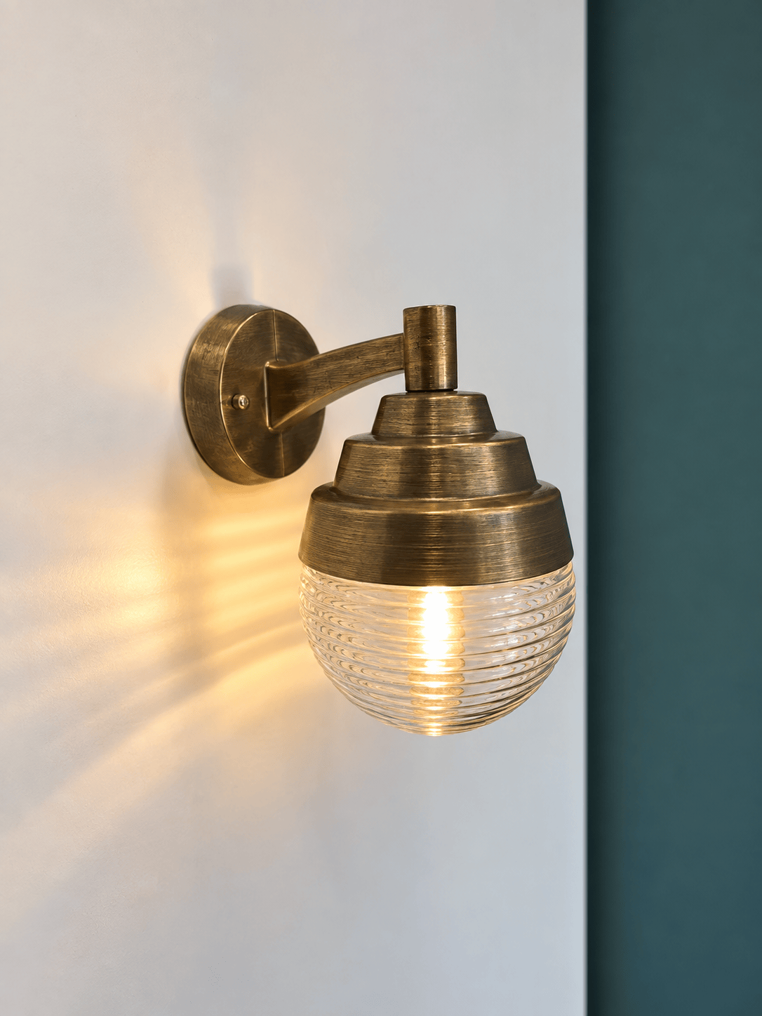 Arel Lighting Antique Brass KRASAVO Brass Nautical Wall Sconce