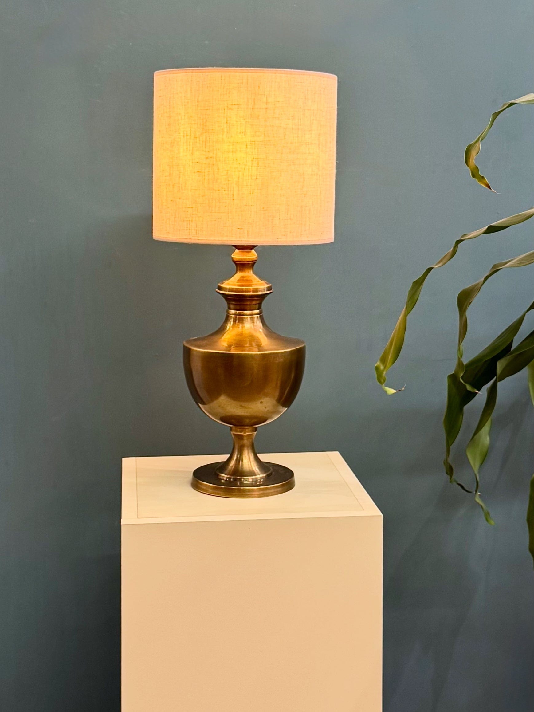 Arel Lighting Antique Brass MACAS Table Lamp