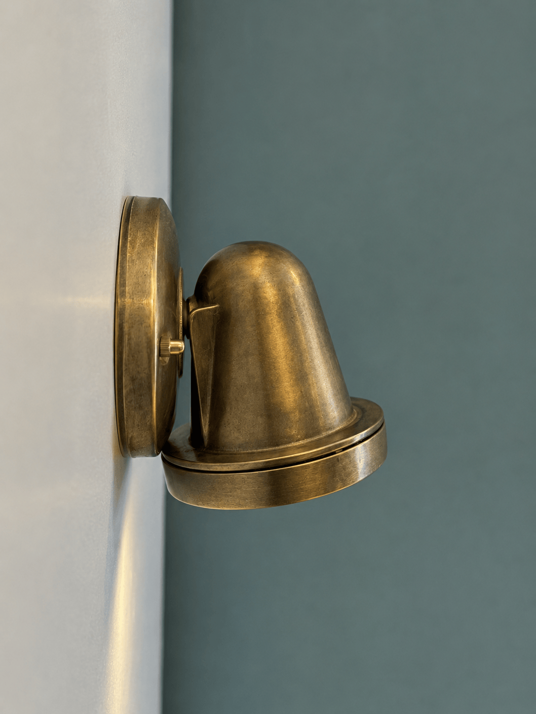 Arel Lighting Antique Brass MOTRU Outdoor Brass Casting Wall Sconce