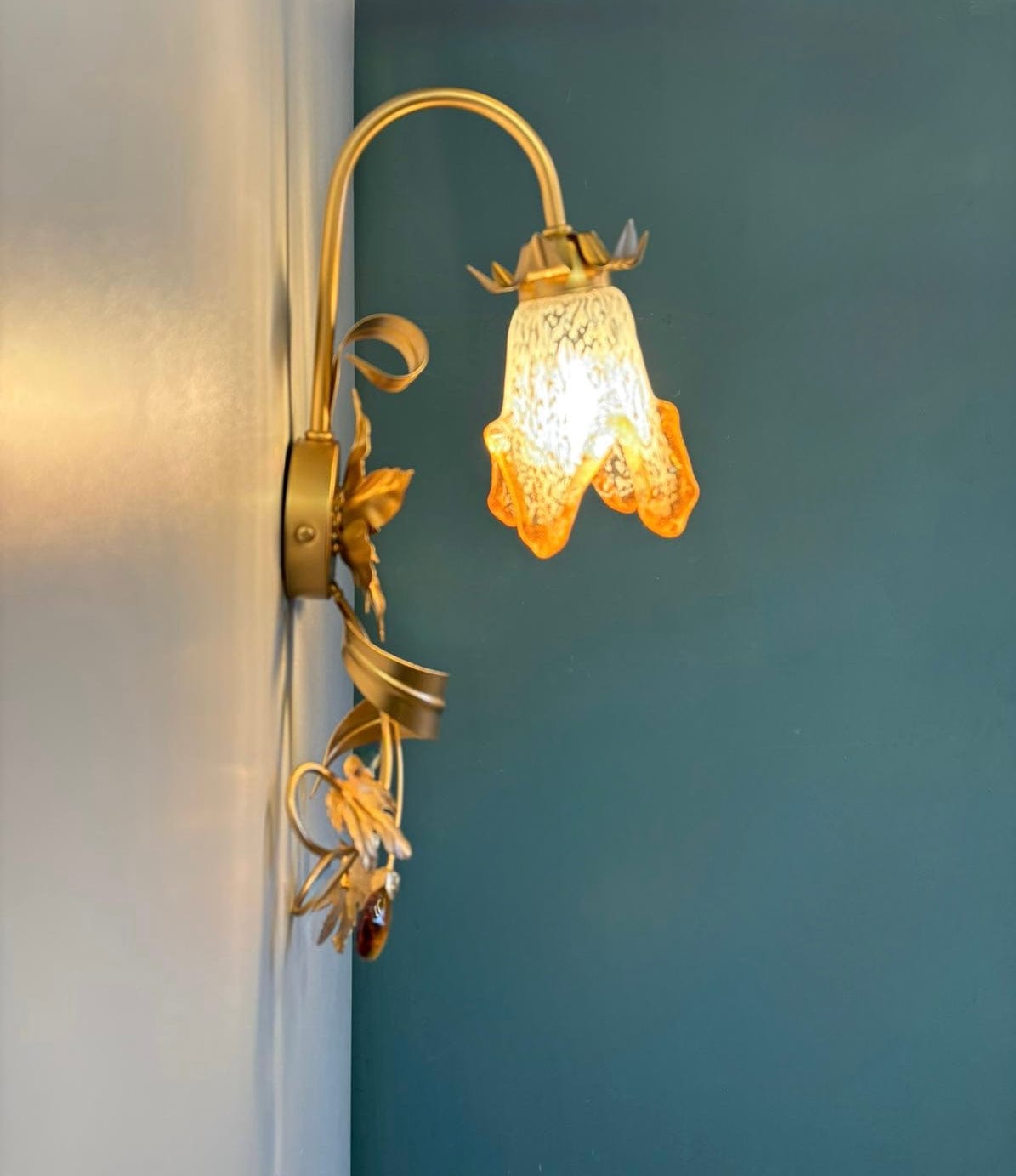 Arel Lighting ARMEN Flower Wall Sconce