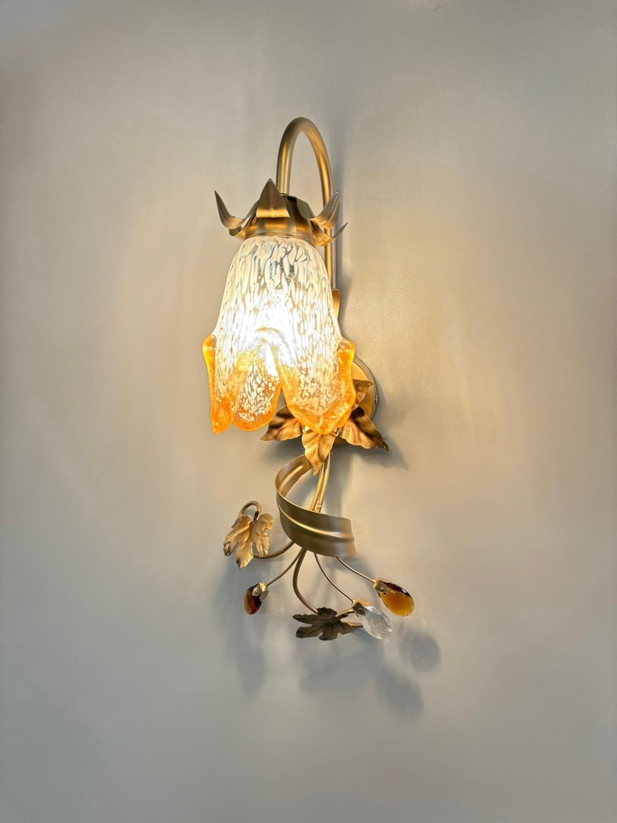 Arel Lighting ARMEN Flower Wall Sconce