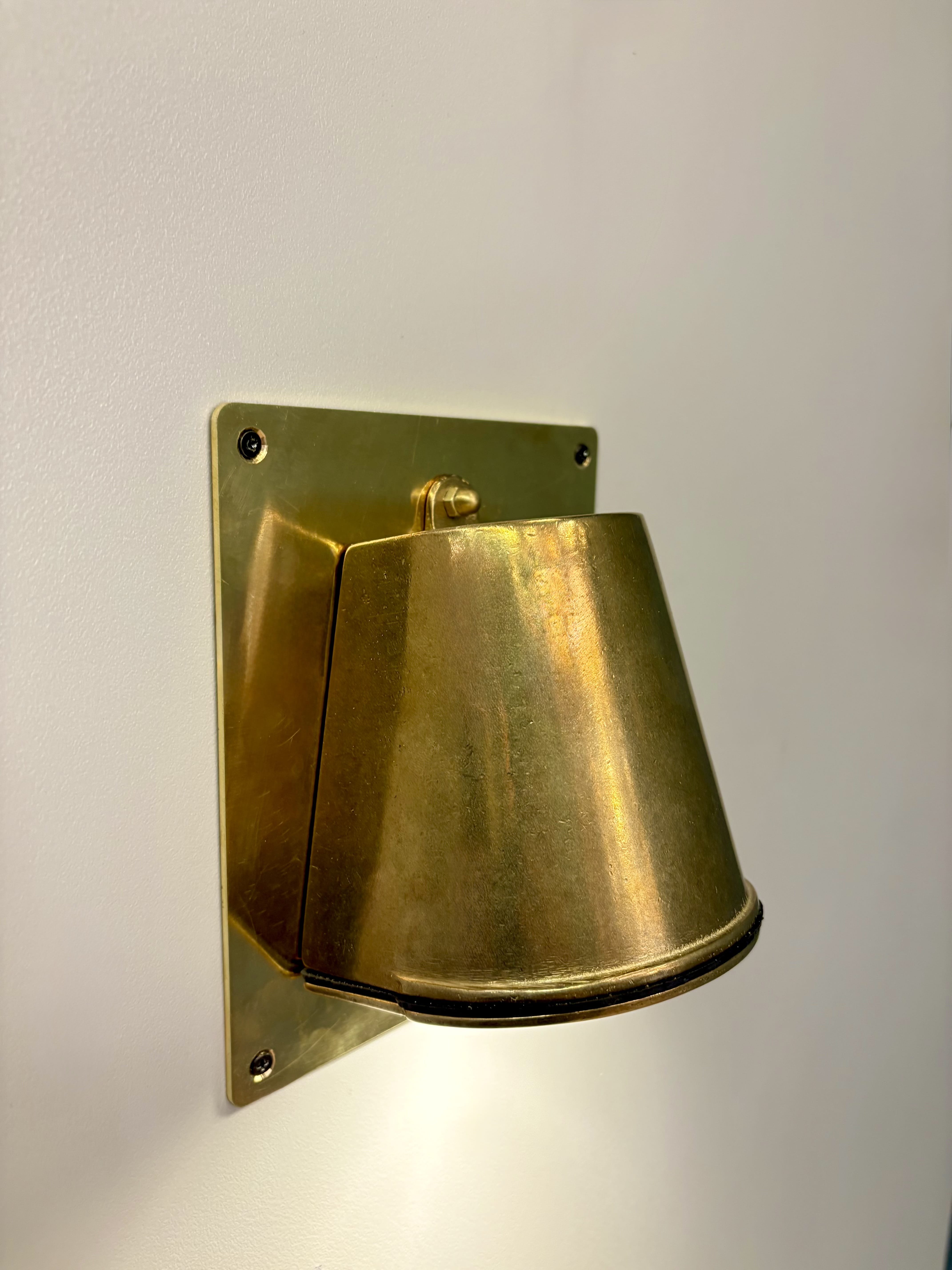 Arel Lighting BALACIA RECT Outdoor Brass Casting Wall Sconce