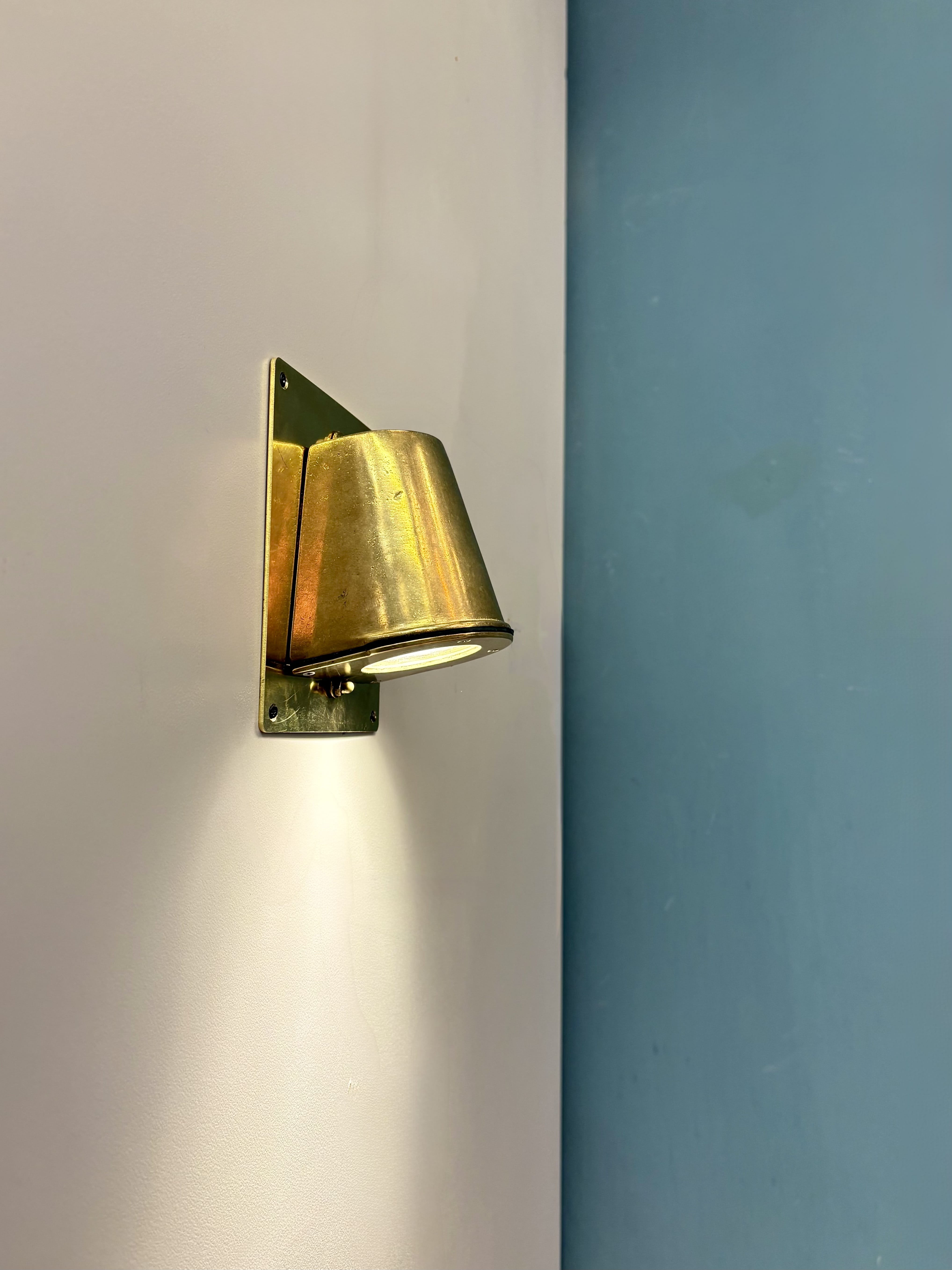 Arel Lighting BALACIA RECT Outdoor Brass Casting Wall Sconce